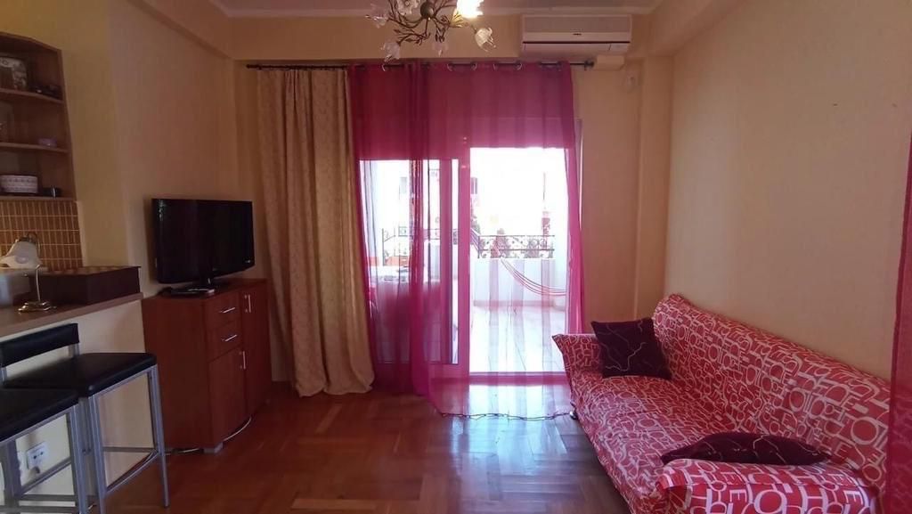 amforaproperty.com/Budva, Lazi - Dvosoban stan u zgradi sa bazenom (MOGUCNOST PLACANJA U RUSIJI)