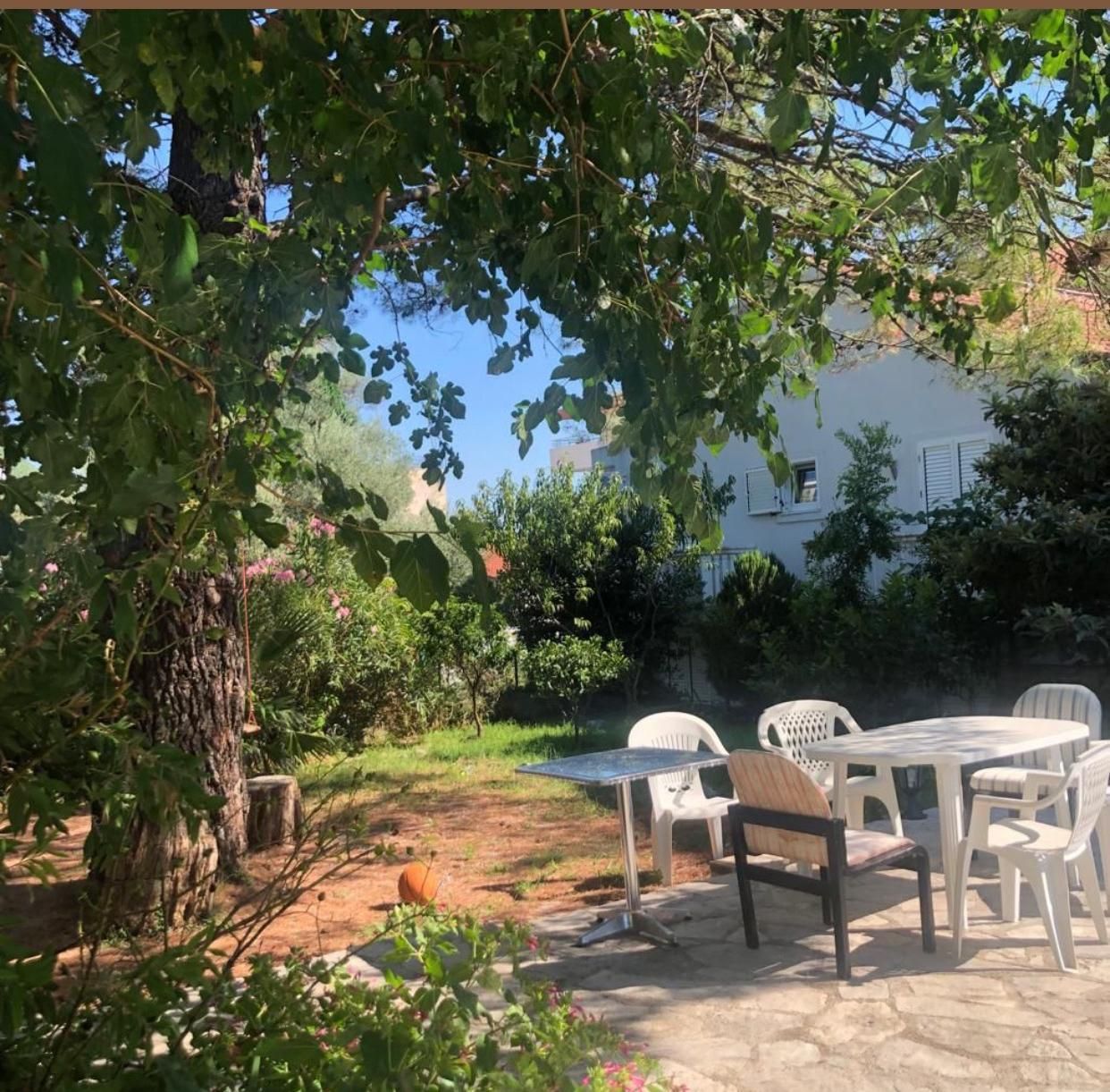 Budva, Lazi - Dvosoban stan u zgradi sa bazenom (MOGUCNOST PLACANJA U RUSIJI) - Amfora Real Estate