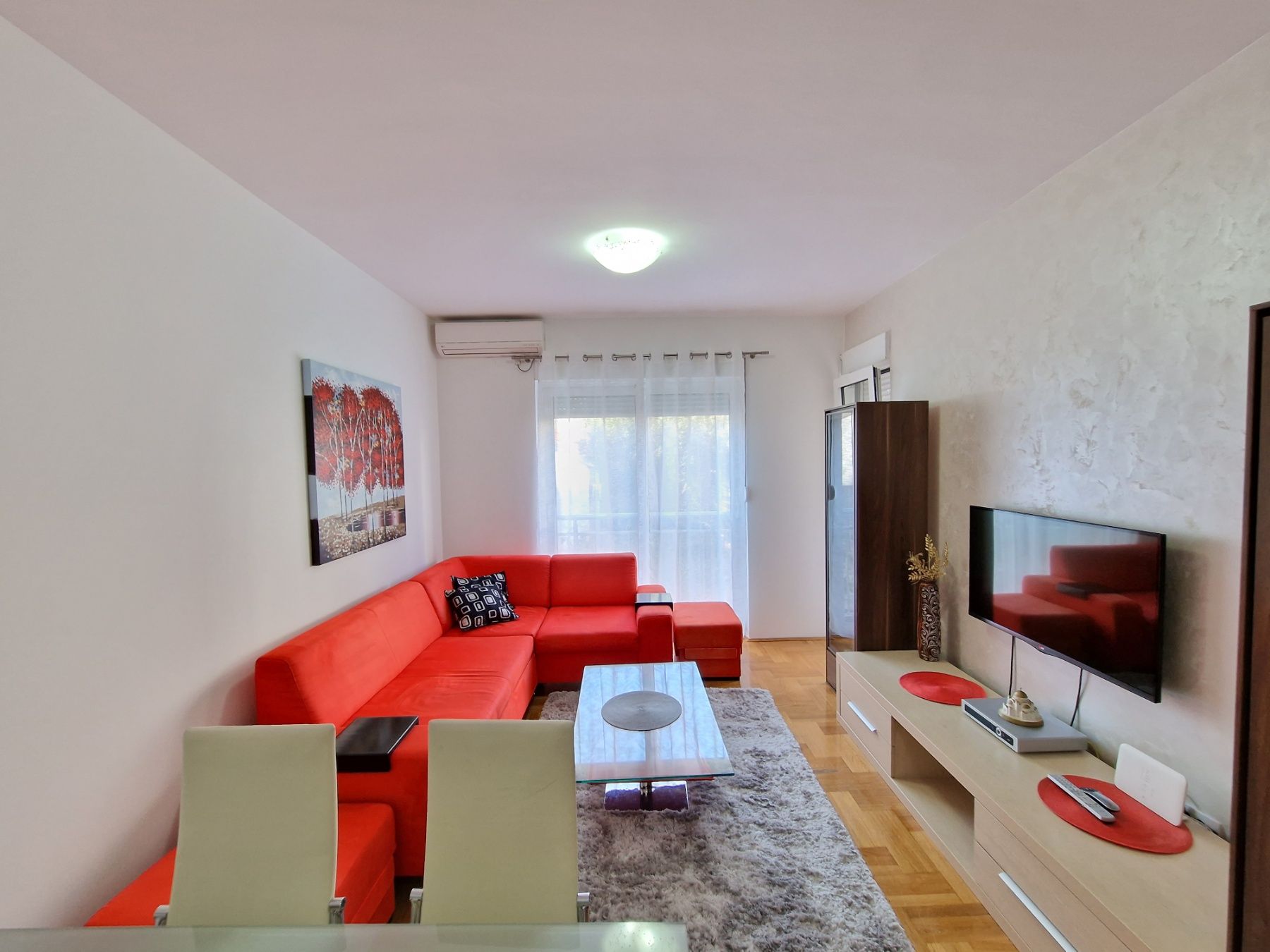 amforaproperty.com/Jednosoban namešten stan 43m2,Rozino-Budva (na duzi period,dostupan od 01.11.)