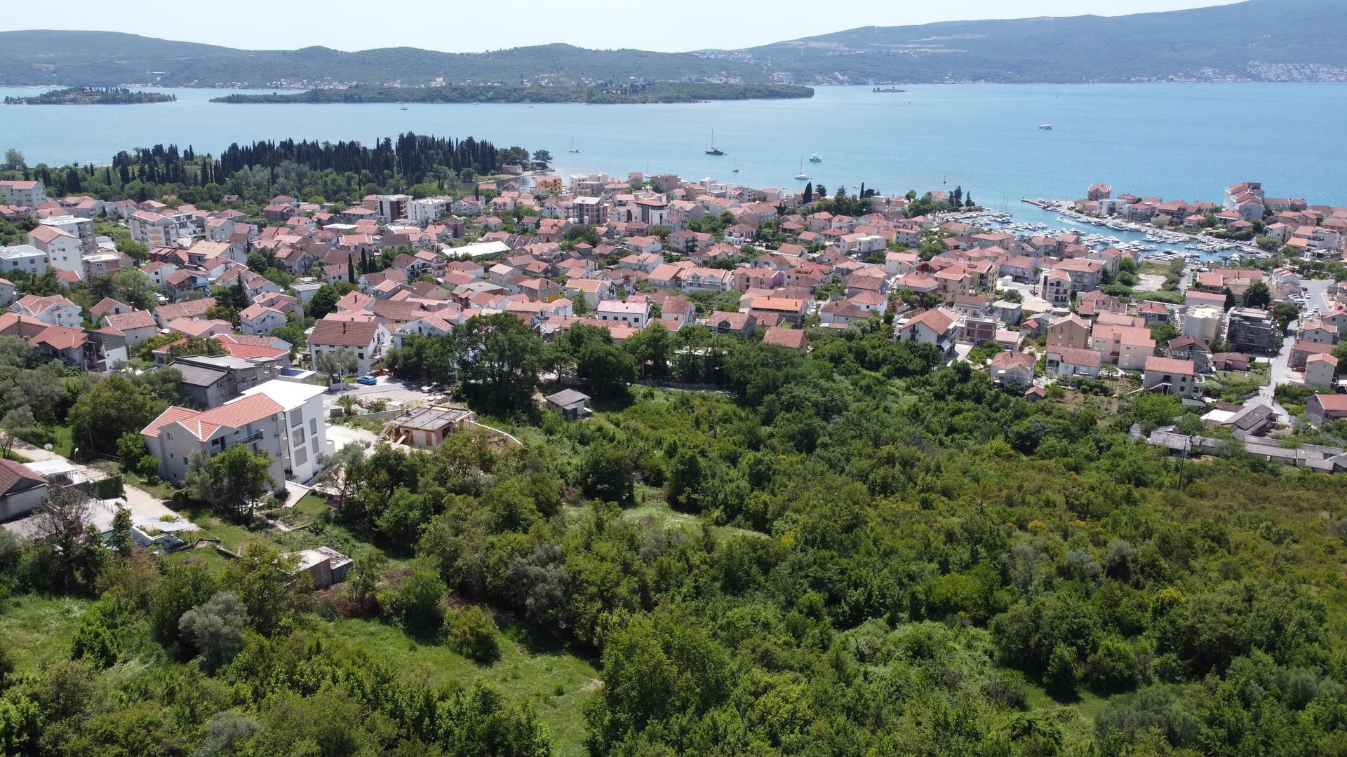 amforaproperty.com/Plac sa pogledom na more i projektom za izgradnju, 1430m², Tivat, Crna Gora