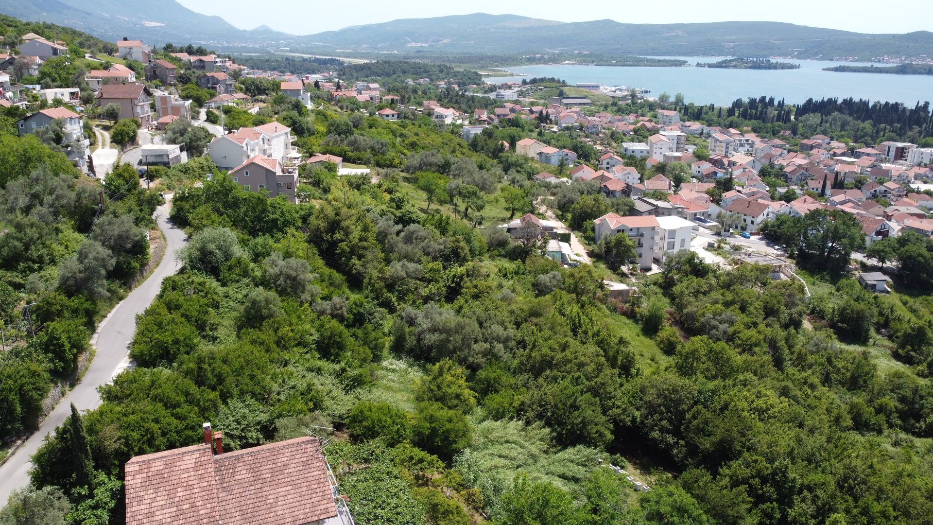 amforaproperty.com/Plac sa pogledom na more i projektom za izgradnju, 1430m², Tivat, Crna Gora