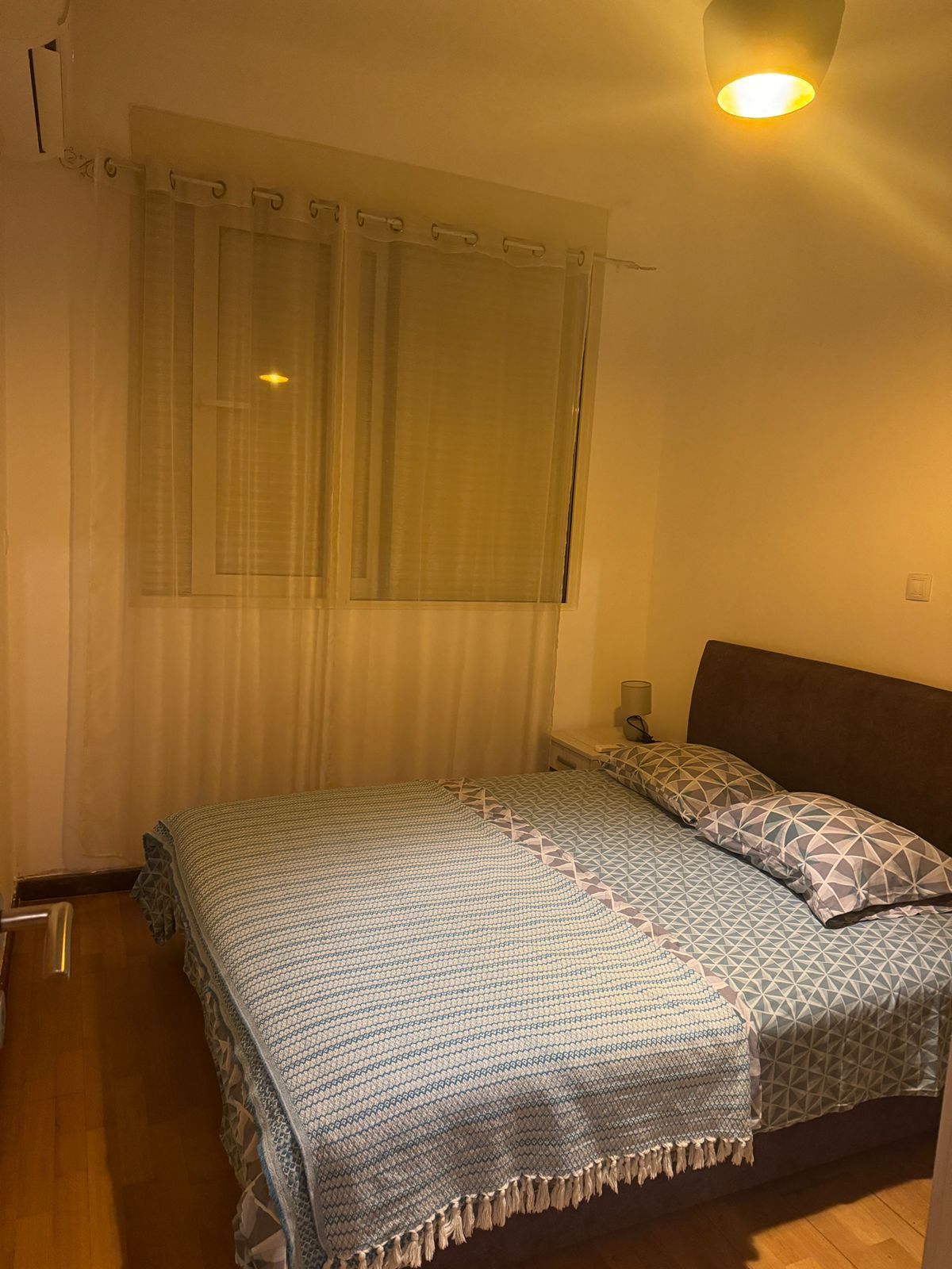 amforaproperty.com/Jednosoban stan u centru Budve, 35m², 2 minute od plaže – Izdavanje na 6 meseci