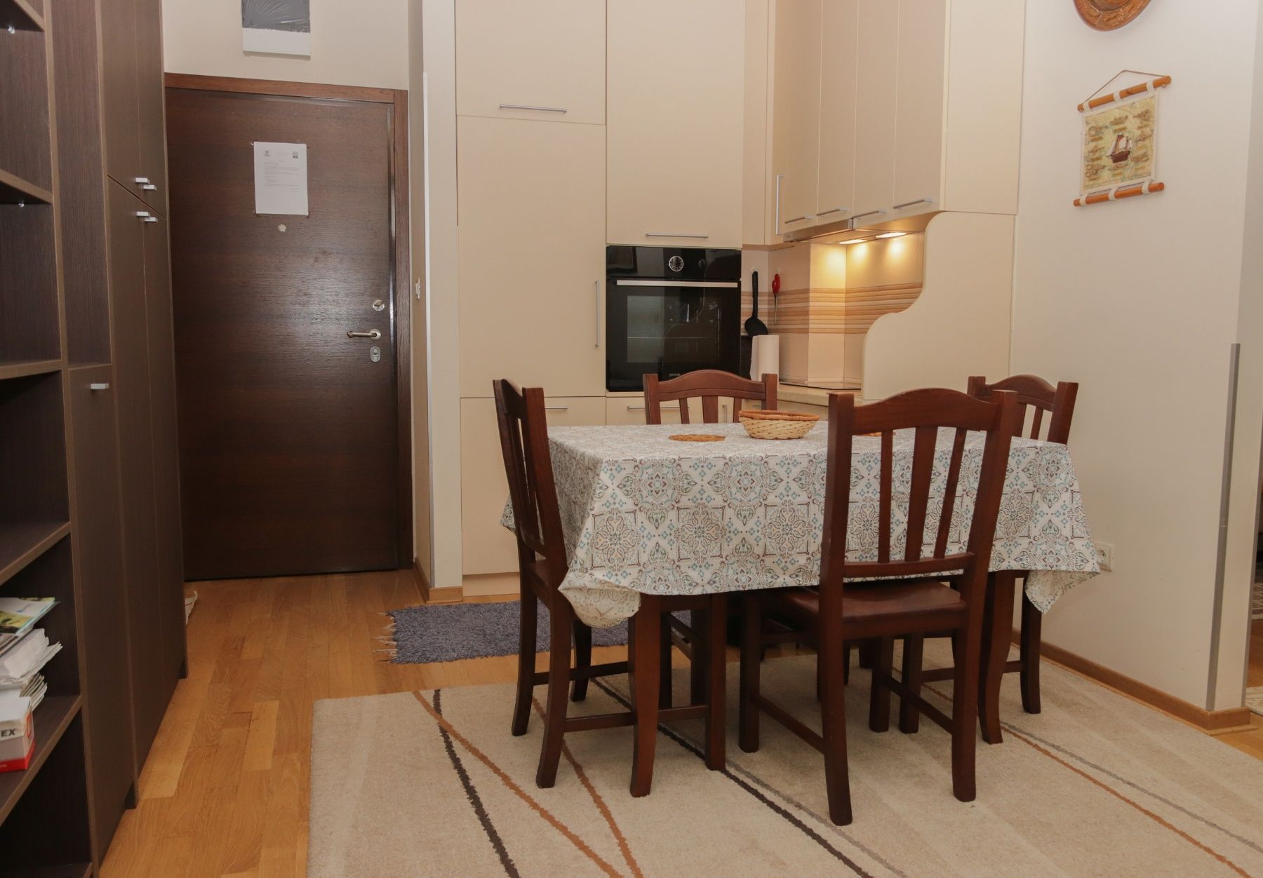 amforaproperty.com/Dvosoban apartman sa garažnim mestom, 100 metara od mora - Gospostina, Budva (NA DUZI PERIOD)