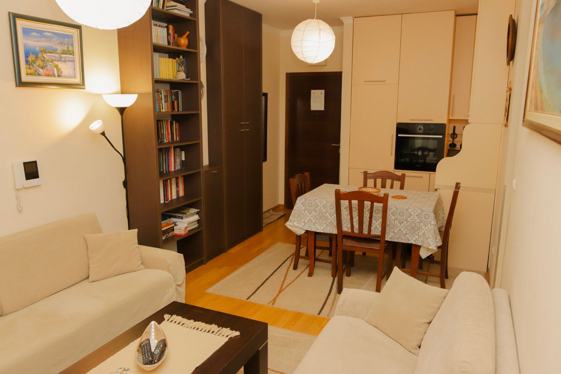 Dvosoban apartman sa garažnim mestom, 100 metara od mora - Gospostina, Budva (NA DUZI PERIOD) - Amfora Real Estate