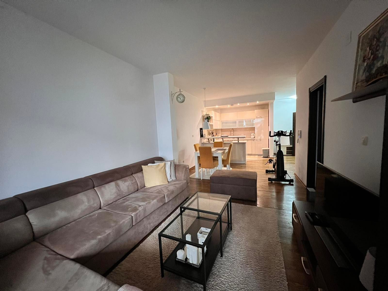 amforaproperty.com/Moderno opremljen jednosoban stan 64m2,Rozino-Budva (Na duzi vremenski period,dostupan od 22.12)