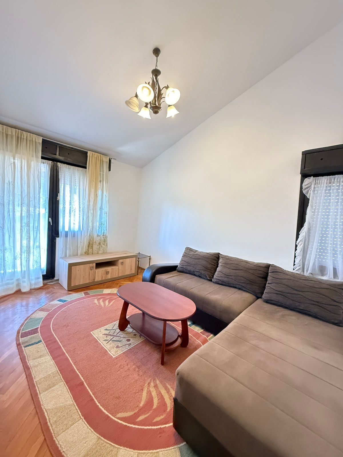 amforaproperty.com/Prostran jednosoban apartman - Ceo sprat kuće, 80m², u centru Budve (Izdavanje na duži period)