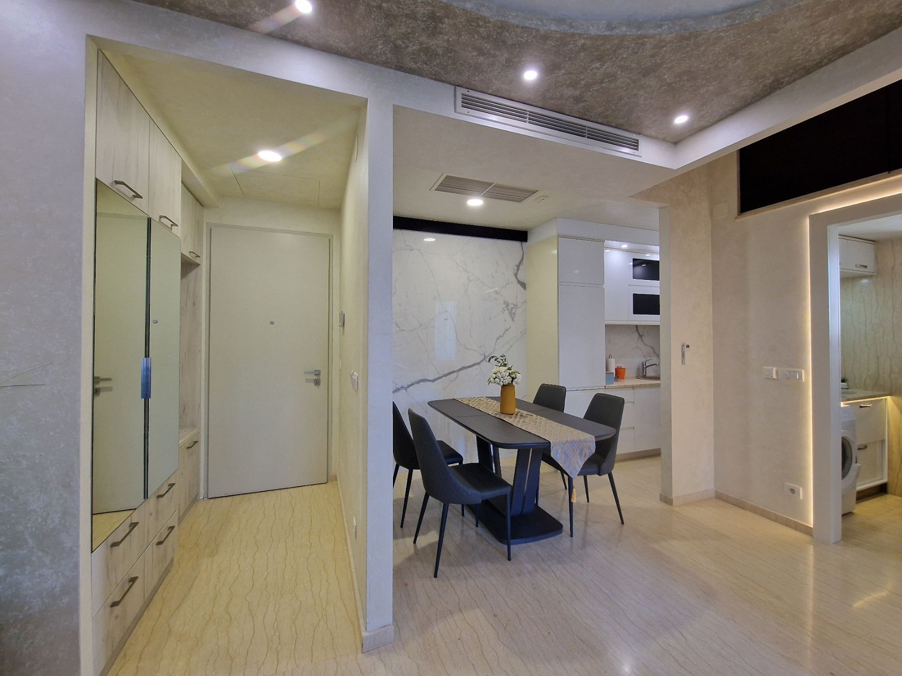 amforaproperty.com/Jednosoban luksuzan apartman za izdavanje u Royal Gardens, Budva