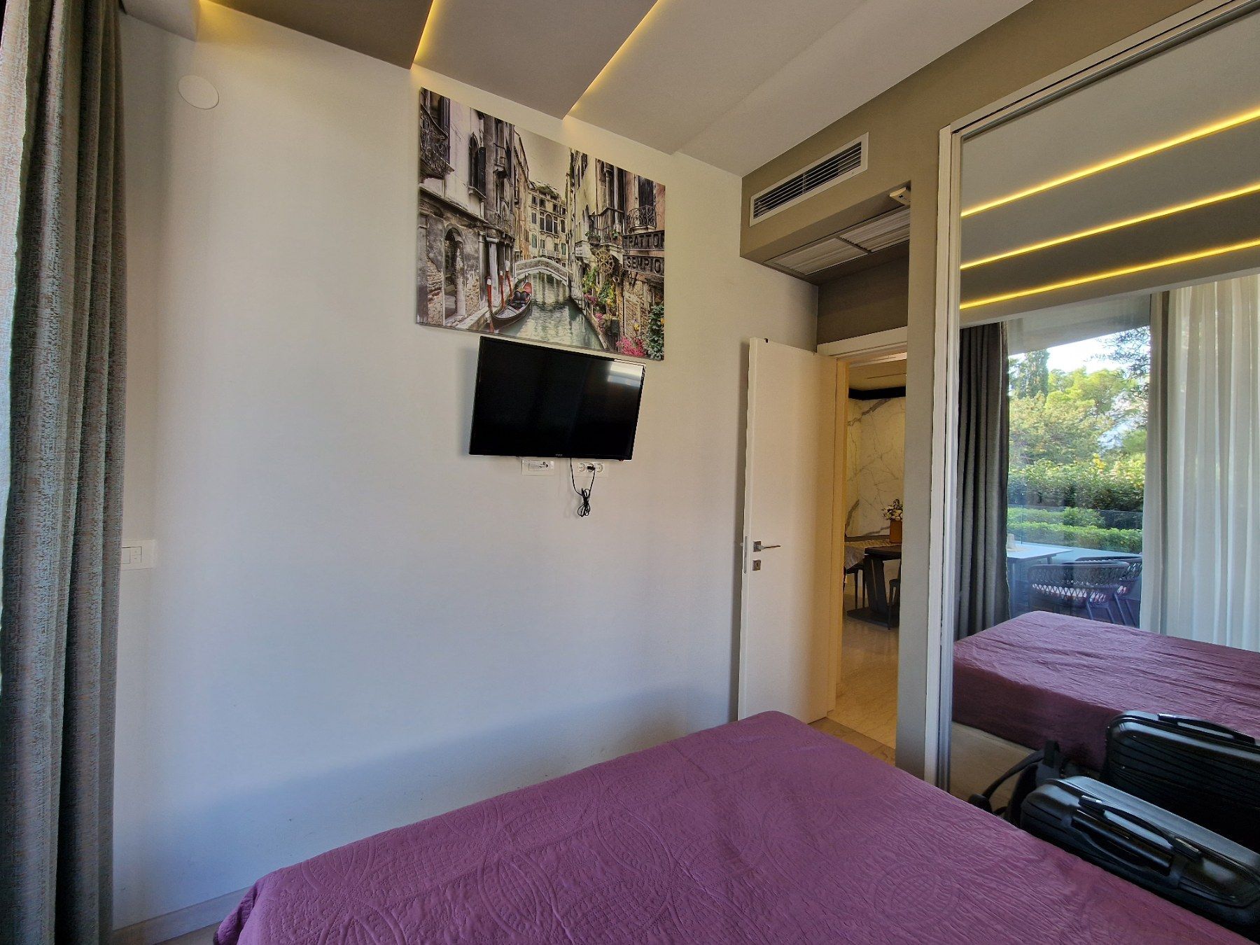 amforaproperty.com/Jednosoban luksuzan apartman za izdavanje u Royal Gardens, Budva