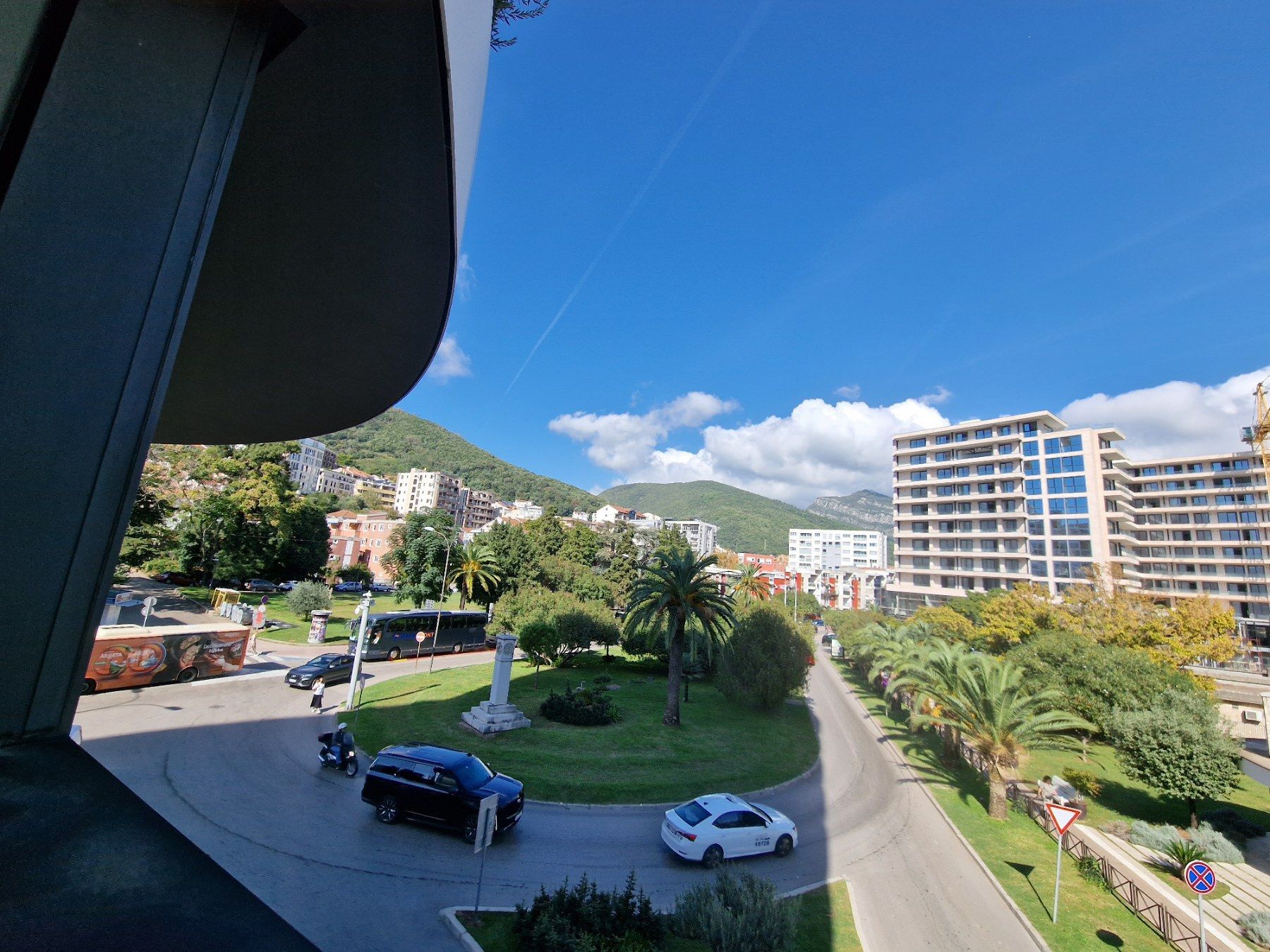 amforaproperty.com/Jednosoban luksuzan apartman za izdavanje u Royal Gardens, Budva