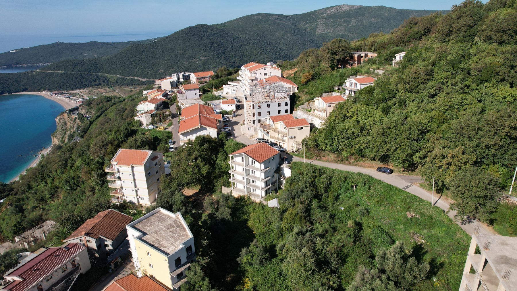 amforaproperty.com/PLAC 500M2 SA POGLEDOM NA MORE U PRIJEVORU, BUDVA