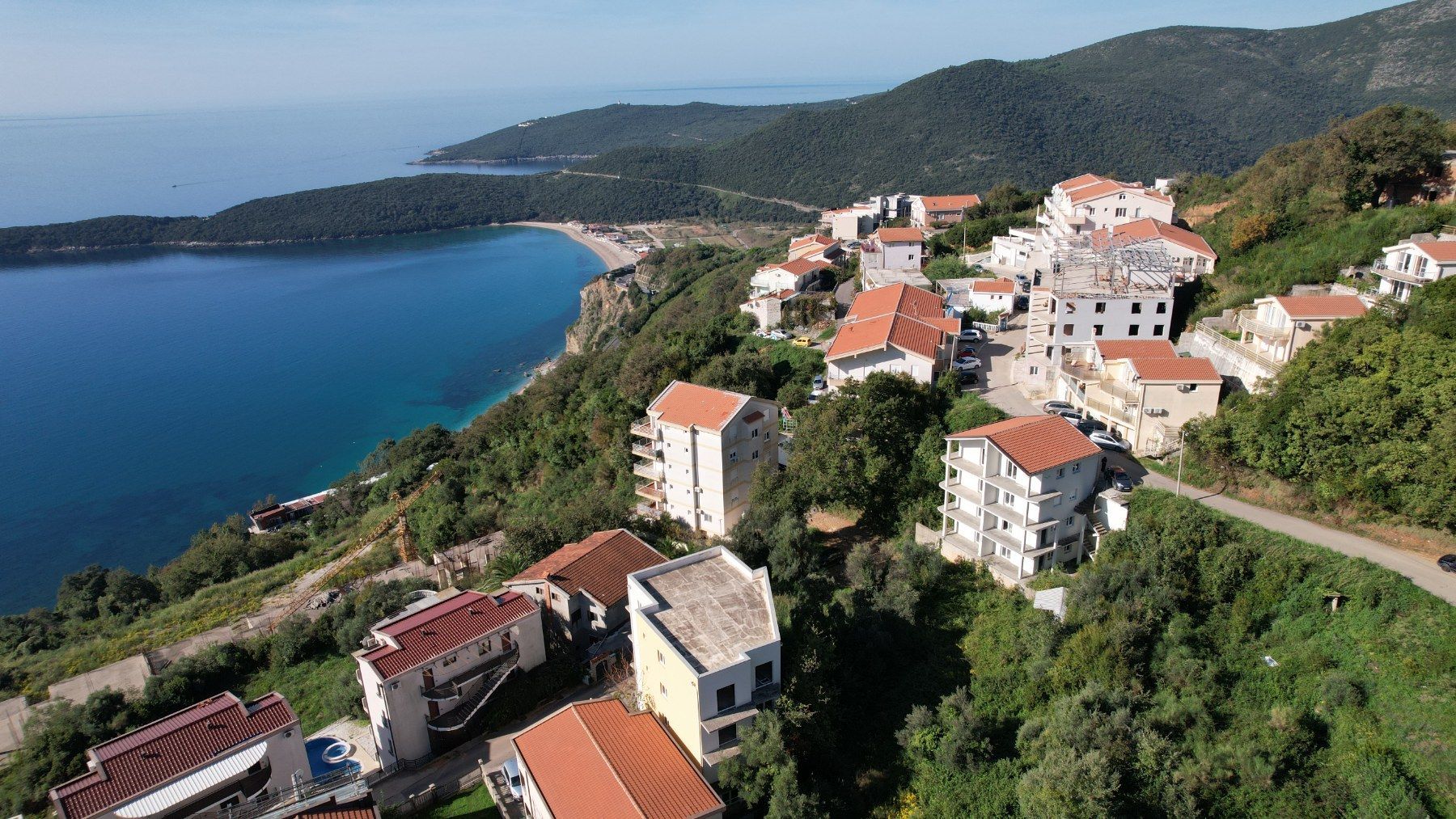 amforaproperty.com/PLAC 500M2 SA POGLEDOM NA MORE U PRIJEVORU, BUDVA