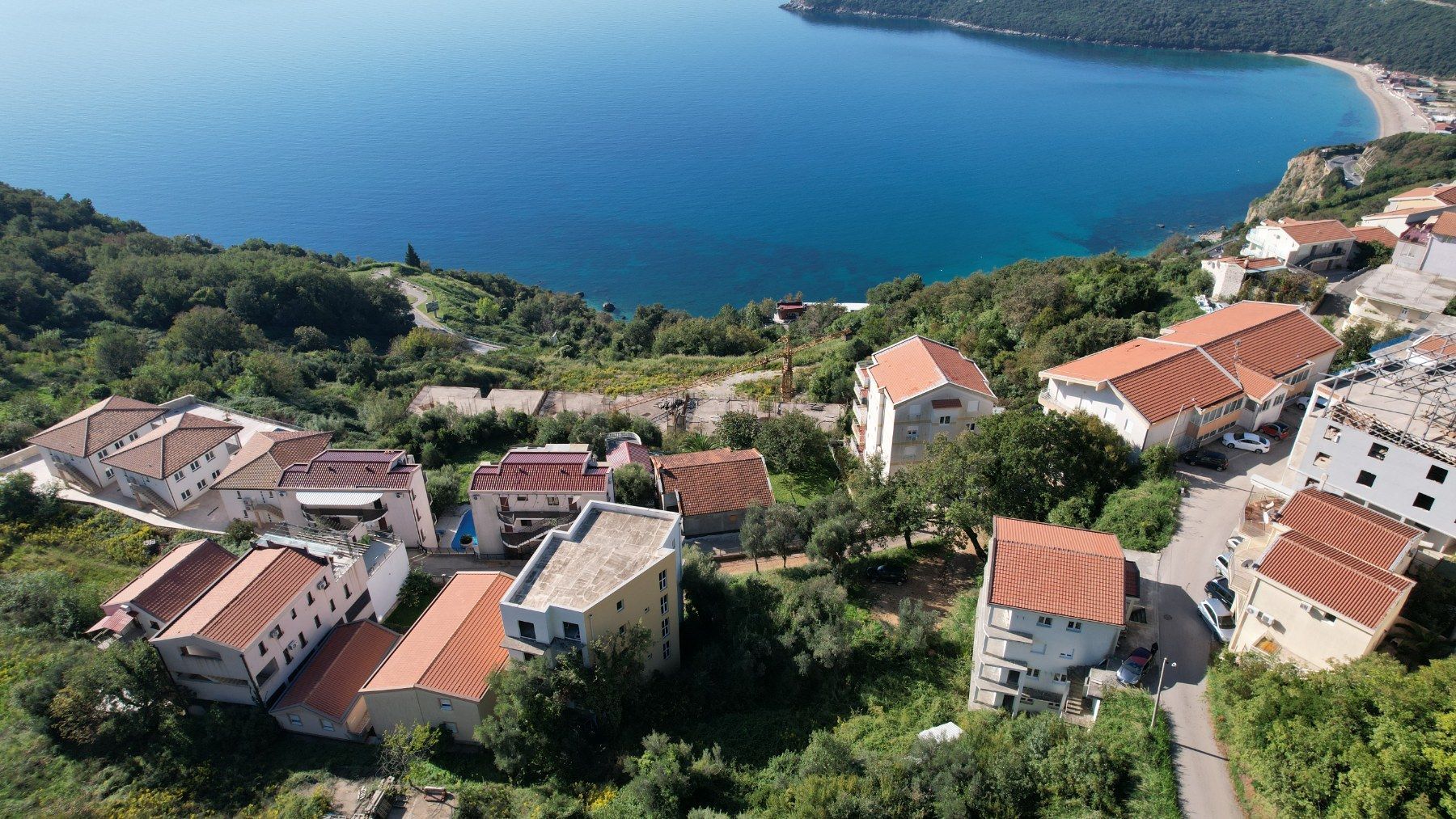 amforaproperty.com/PLAC 500M2 SA POGLEDOM NA MORE U PRIJEVORU, BUDVA