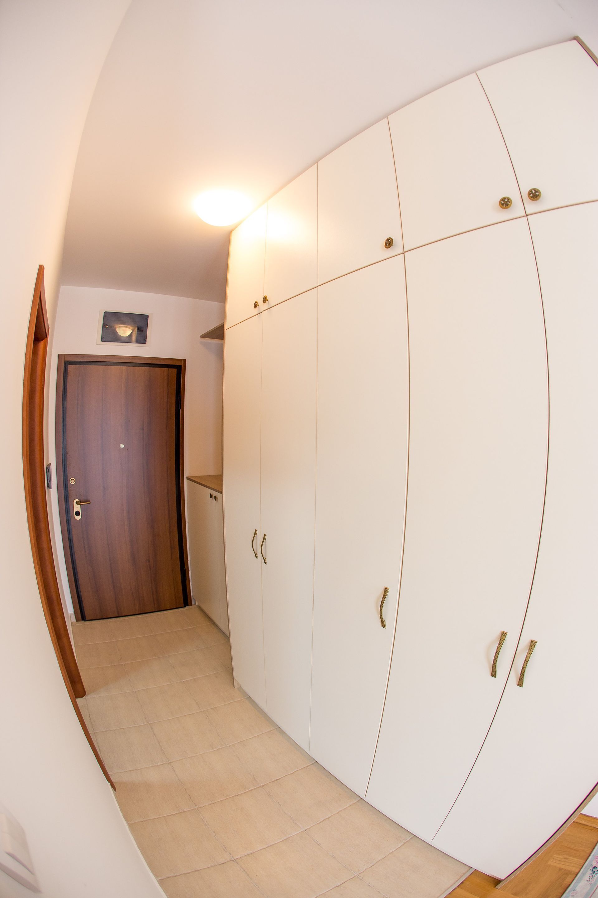 amforaproperty.com/Moderan studio apartman sa pogledom na more, Anatolia, Bečići (na duži period) sa mogućnošću iznajmljivanja garaže (100€ mesečno)