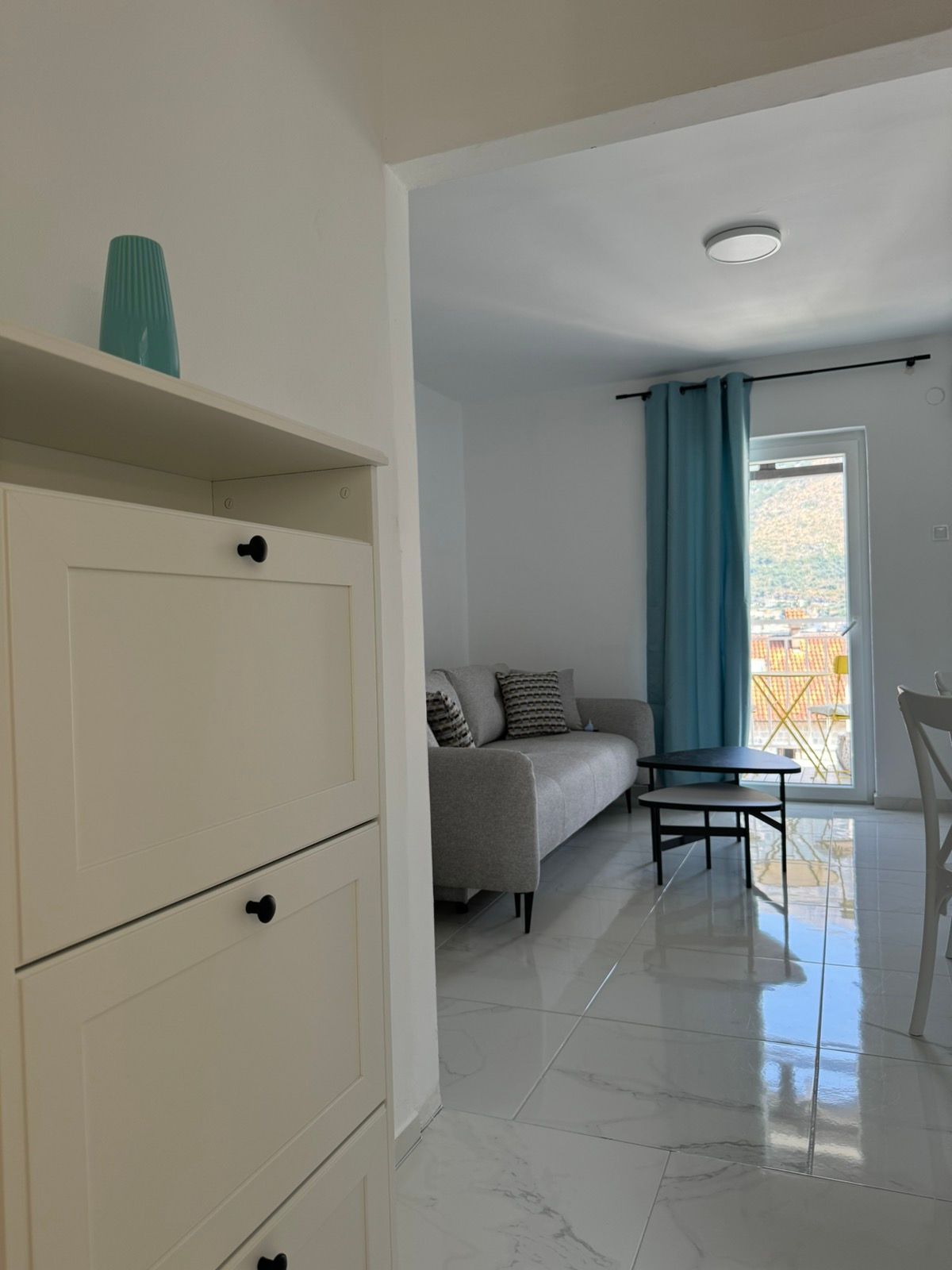 amforaproperty.com/Izdaje se garsonjera sa pogledom na more, površine 28m², Donji Stoliv