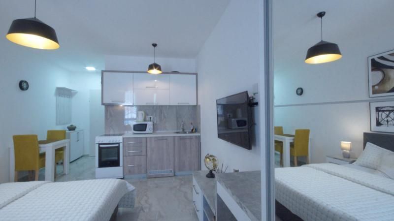 amforaproperty.com/Moderno opremljena garsonjera, povrsine 27m2. Budva- Maslinski put( Dostupan od 1.11.2024 do 1.06.2025)