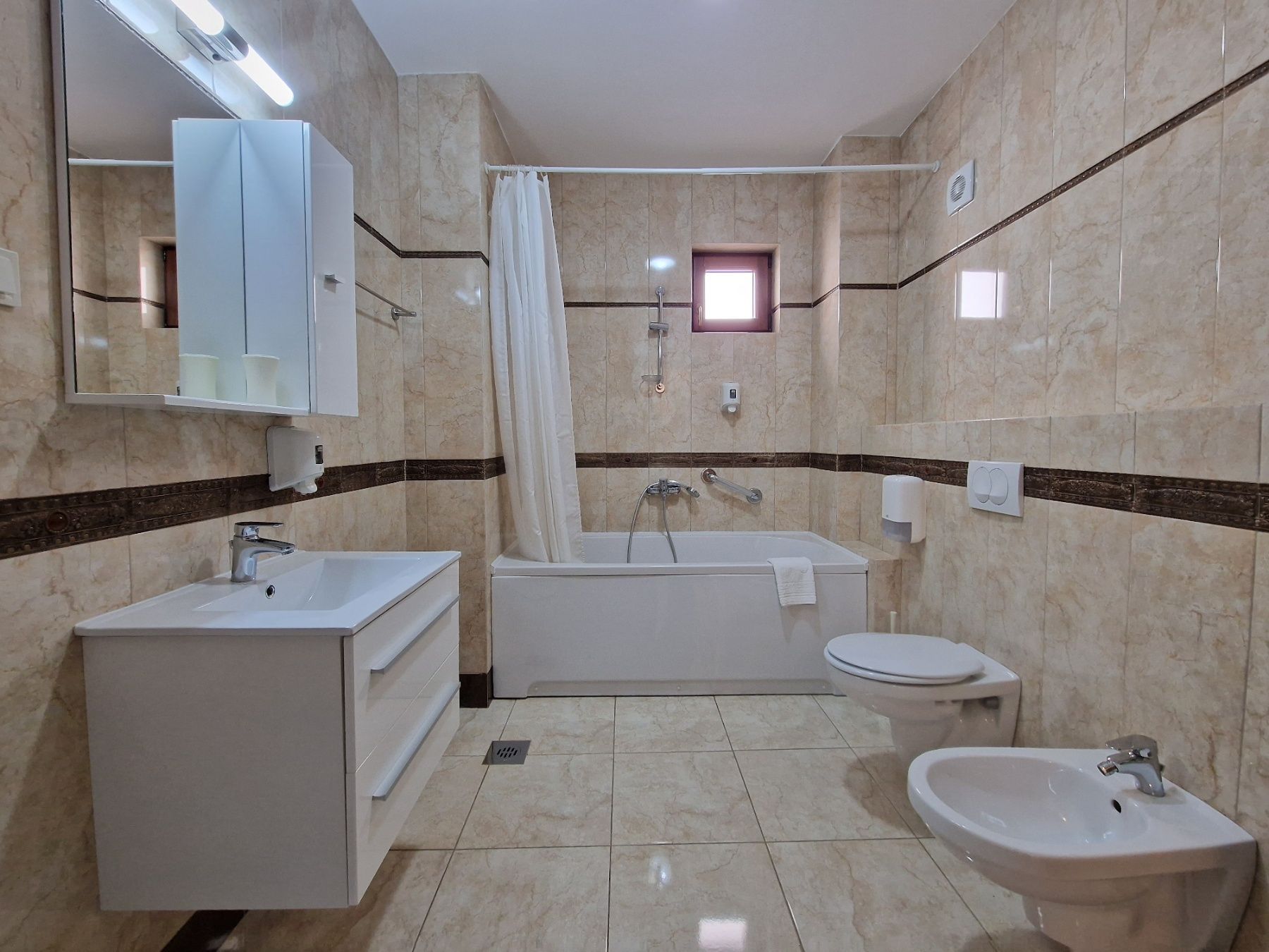 amforaproperty.com/Jednosoban apartman u kompleksu Anatolia, Povrsine 90m2 (Na duzi period)