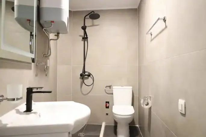 amforaproperty.com/Izdaje se moderno opremljen jednosoban stan u Seljanovu, Tivat – Dostupno do maja 2024