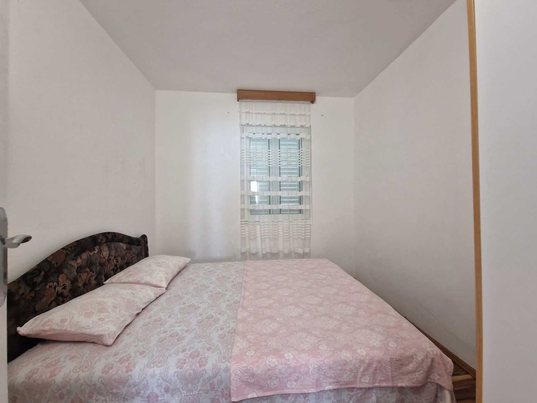 Namesten dvosoban stan, povrsine 56m2 u Becicima - Amfora Real Estate