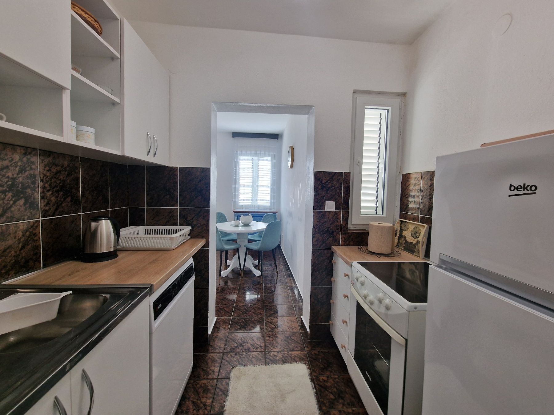 Namesten dvosoban stan, povrsine 56m2 u Becicima - Amfora Real Estate