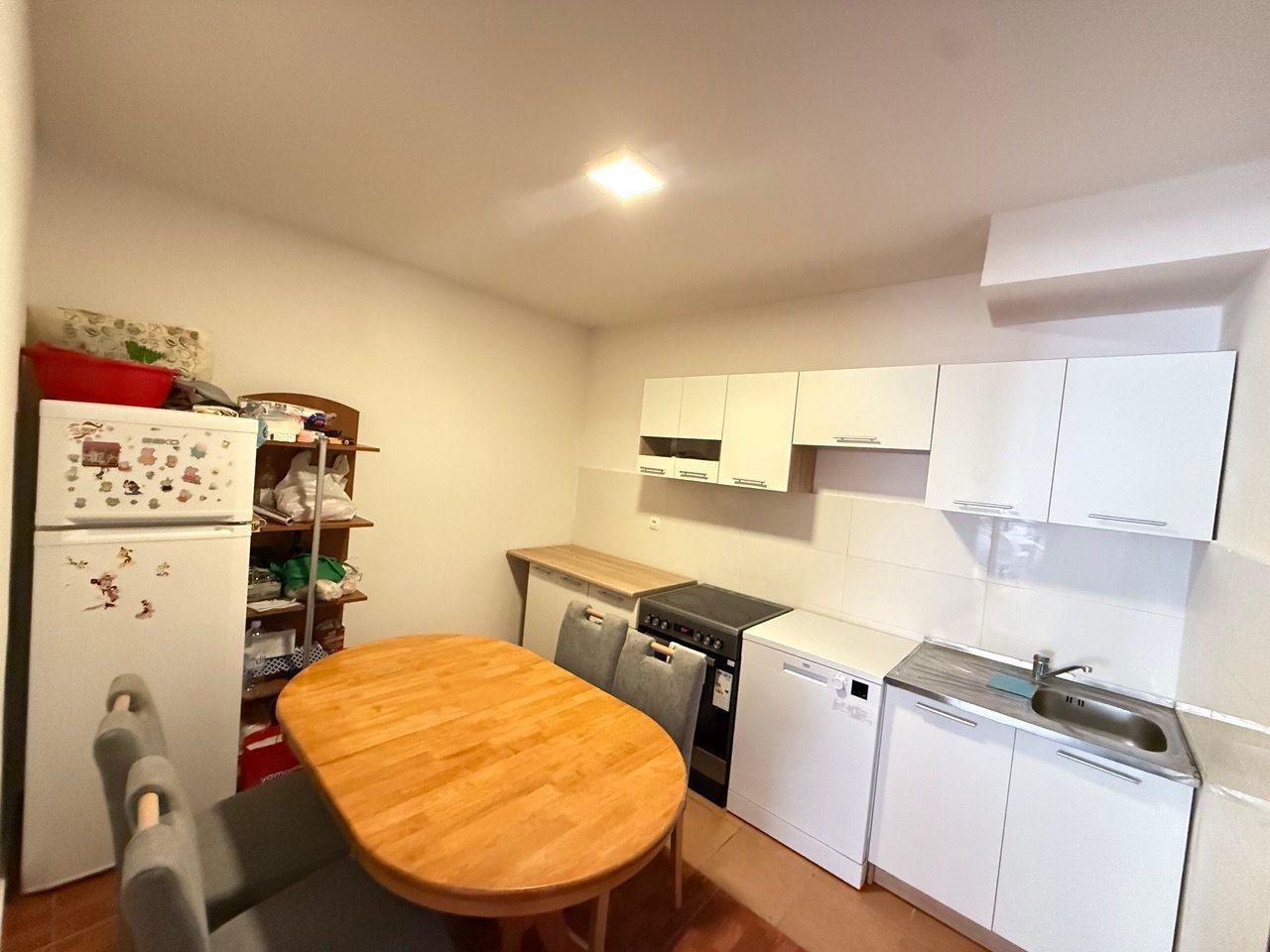 Namesten jednosoban apartman 55m2 u Budvi (Na duzi period) - Amfora Real Estate