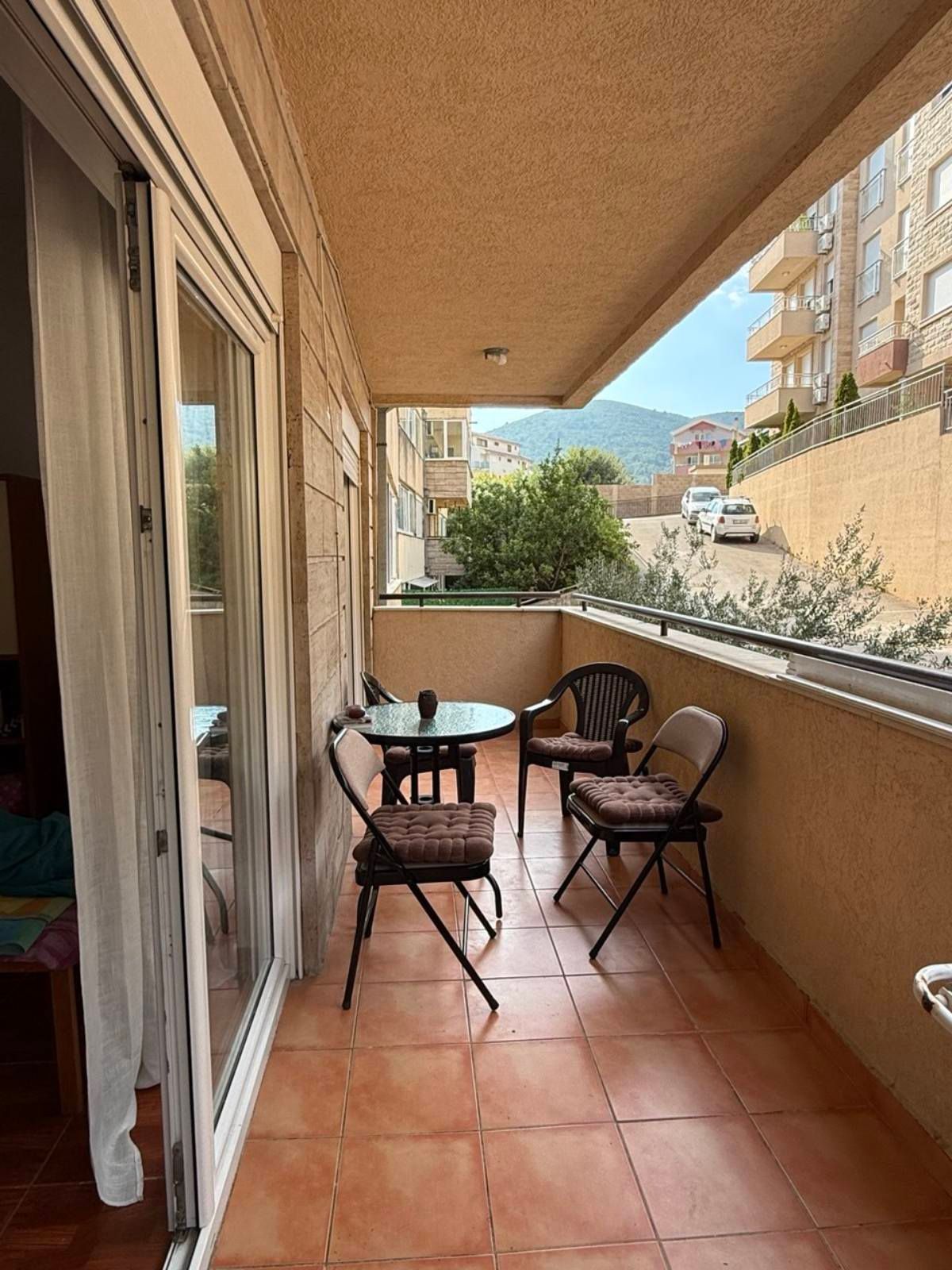 Namesten jednosoban apartman 55m2 u Budvi (Na duzi period) - Amfora Real Estate