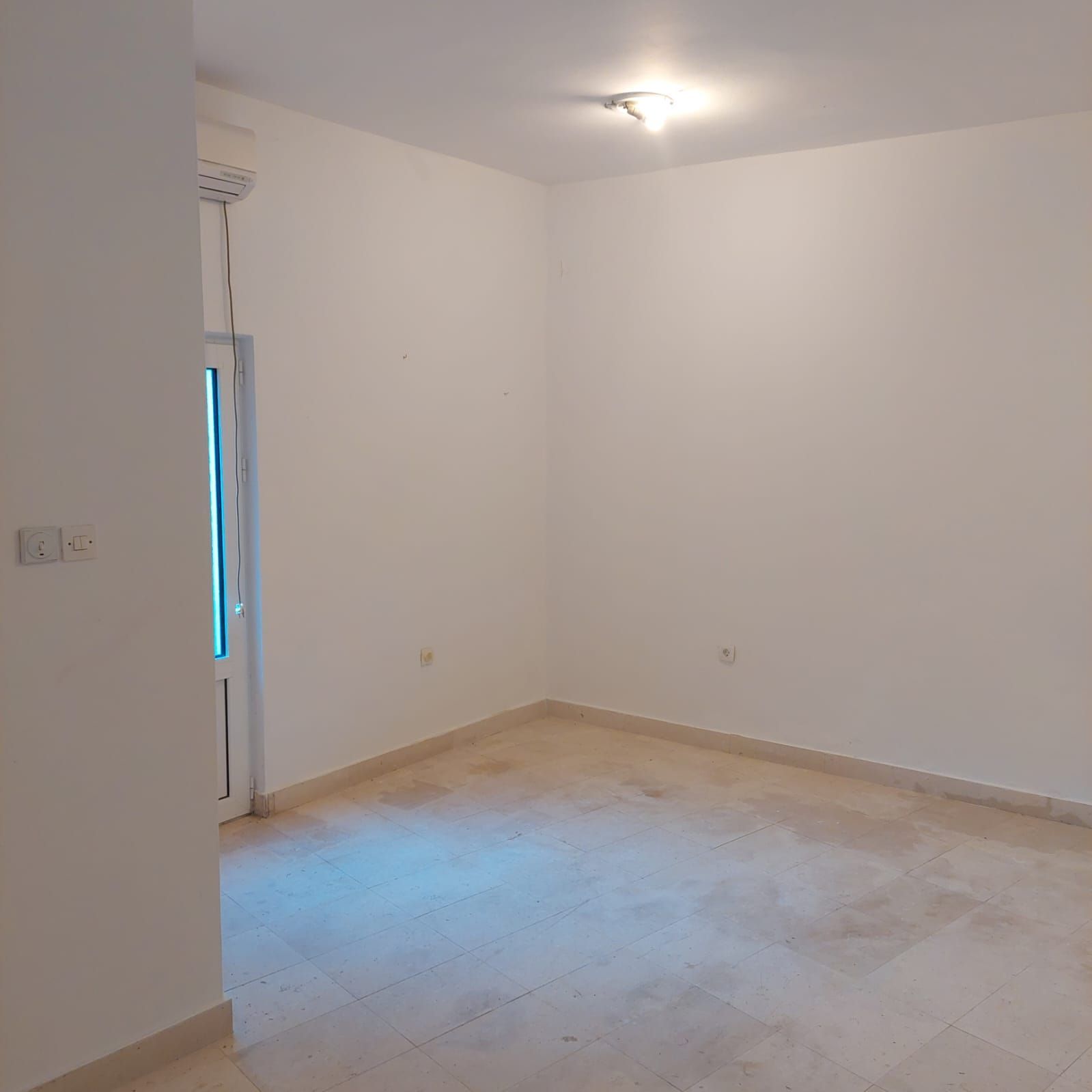 amforaproperty.com/Izdaje se poslovni prostor, povrsine 24m2 Kotor-Risan (Na duzi period)