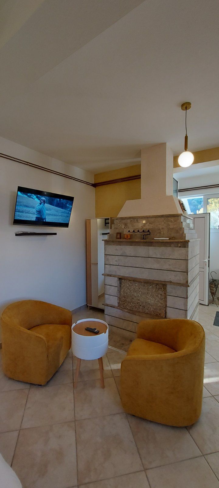 Garsonjera površine 35m² u naselju Škaljari, Kotor – izdavanje na duži period - Amfora Real Estate