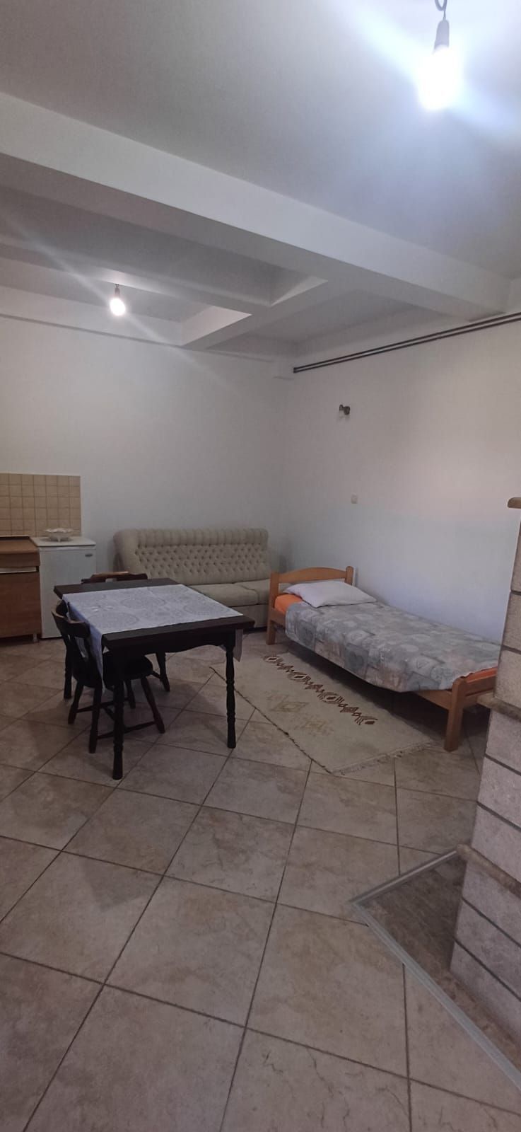 amforaproperty.com/Garsonjera površine 35m² u naselju Škaljari, Kotor – izdavanje na duži period