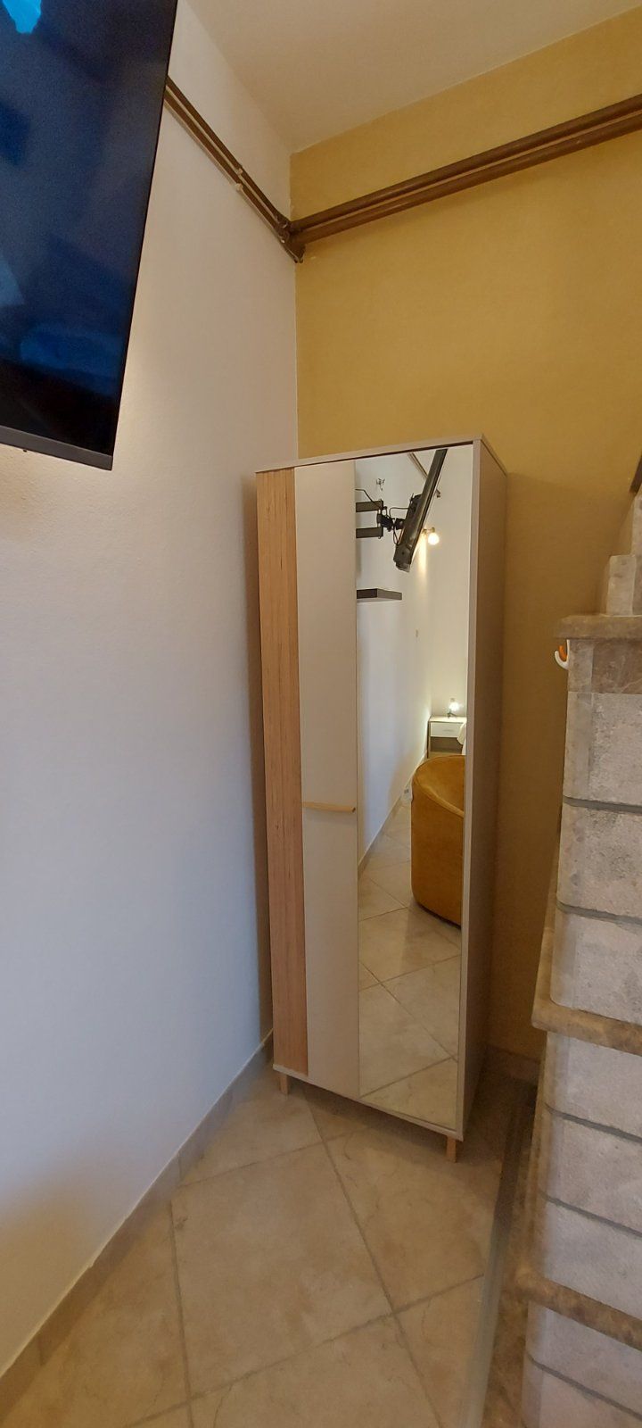 Garsonjera površine 35m² u naselju Škaljari, Kotor – izdavanje na duži period - Amfora Real Estate