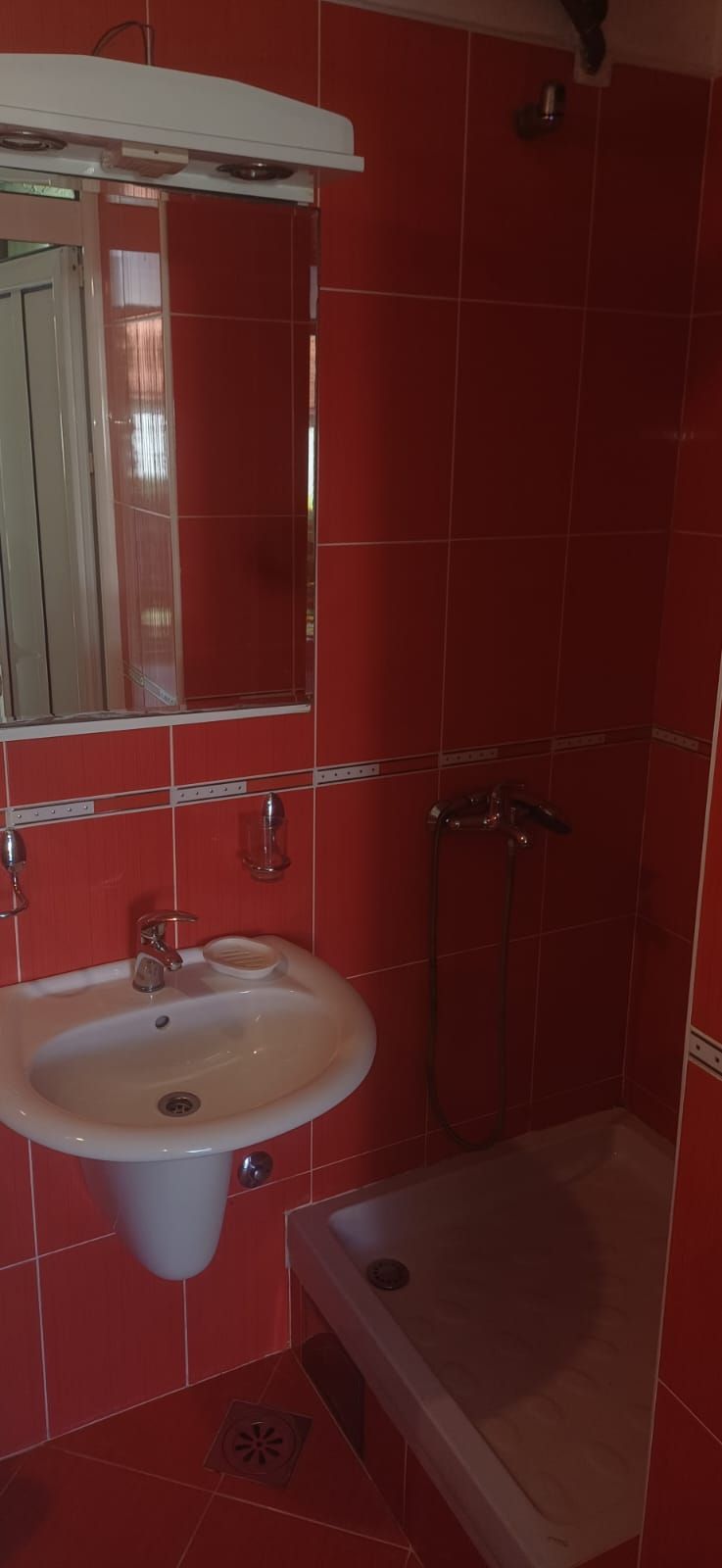 amforaproperty.com/Garsonjera površine 35m² u naselju Škaljari, Kotor – izdavanje na duži period