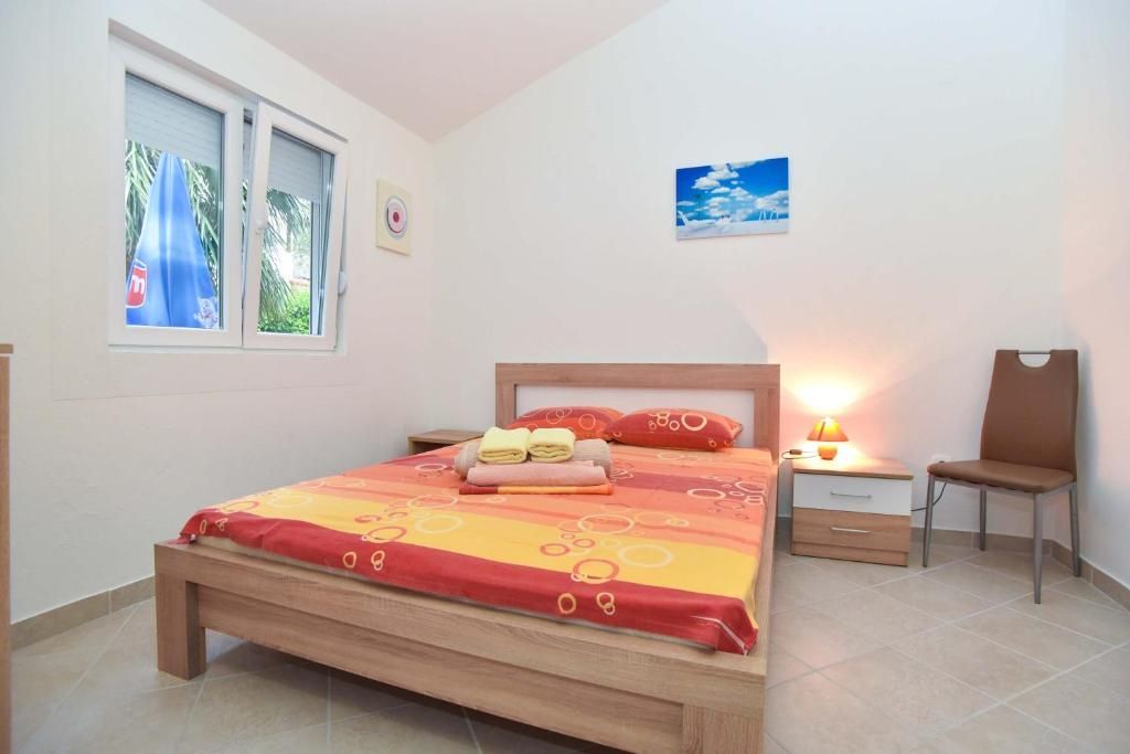 amforaproperty.com/Na prodaju kuća apartmanskog tipa 179 m² sa pogledom na more, Petrovac