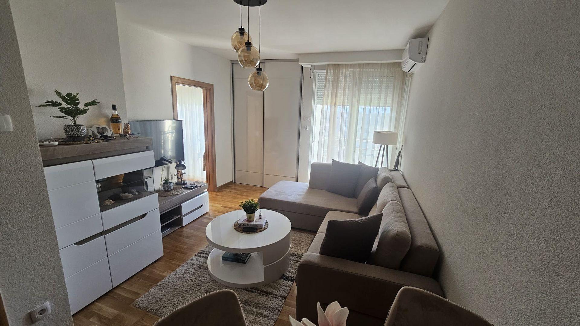 amforaproperty.com/Namesten jednosoban stan 42m2 u centru Bara