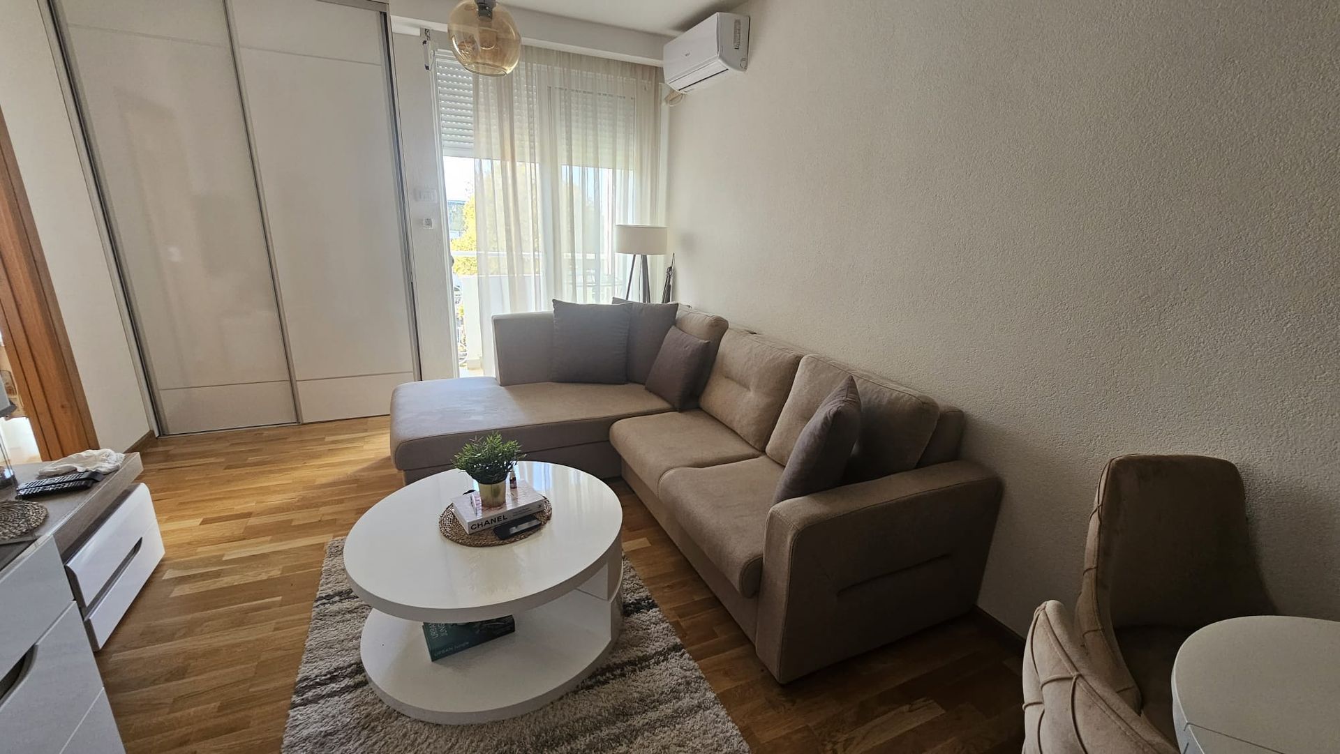 amforaproperty.com/Namesten jednosoban stan 42m2 u centru Bara