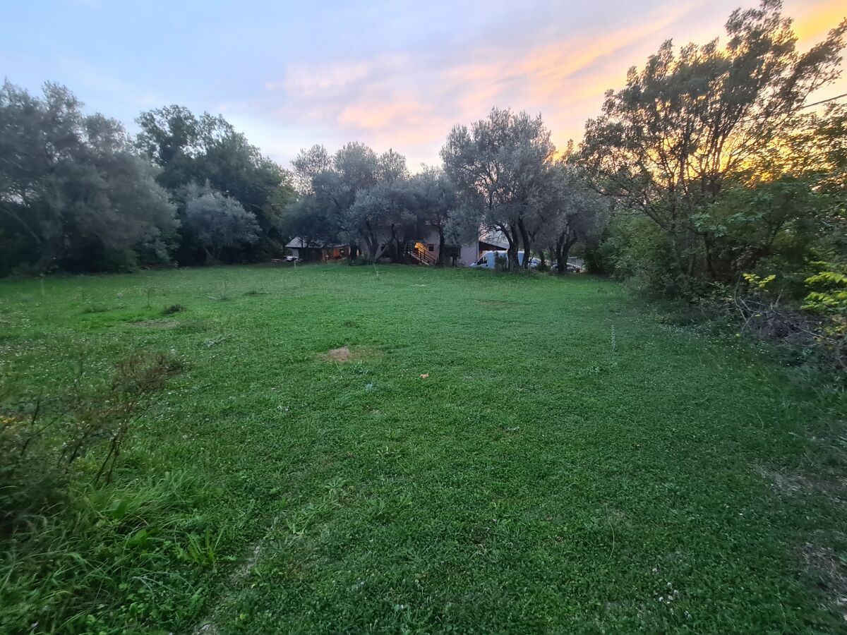 amforaproperty.com/Urbanizovan plac 2171 m² za gradnju u naselju Kavač, Kotor