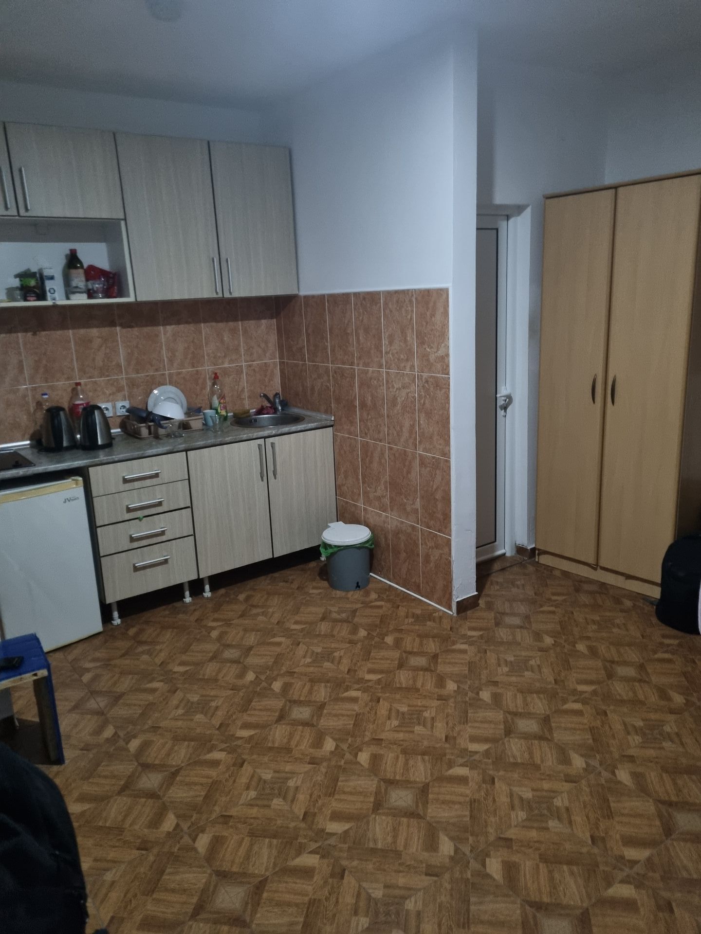 amforaproperty.com/Prostrana Kuća sa 11 Apartmana u Bečićima (na duzi period)