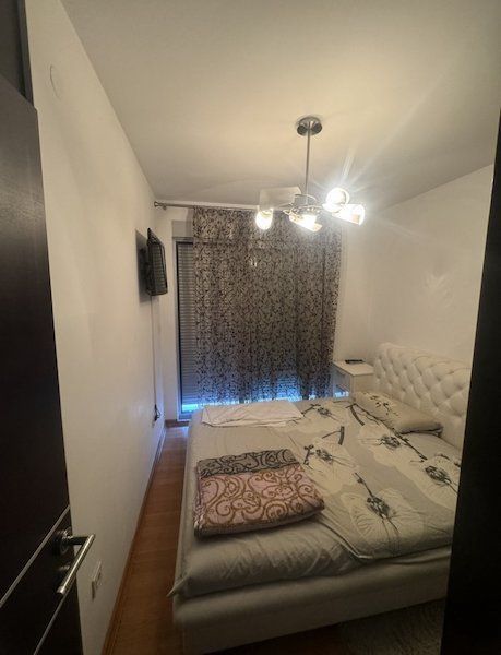 amforaproperty.com/Dvosoban apartman sa parking mestom u Becicima (Dostupan do 1.06.2025)