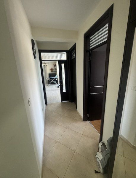 amforaproperty.com/Dvosoban apartman sa parking mestom u Becicima (Na duzi period)