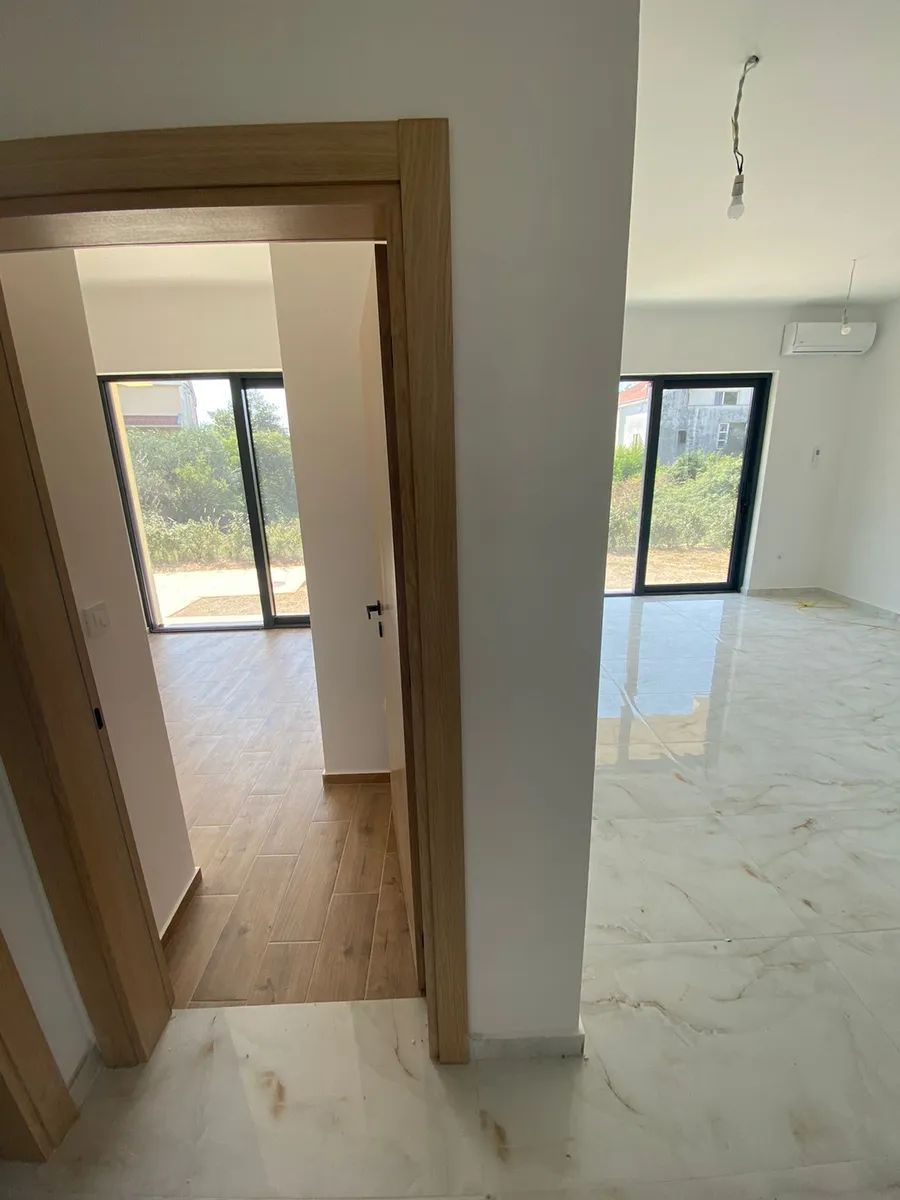 amforaproperty.com/Ekskluzivna Ponuda Stanova u Novoj Zgradi, 150m od Mora, Tivat (Jednosoban 59m2) sa Parking Mestom,Pogledom na more i Bez Poreza od 3%