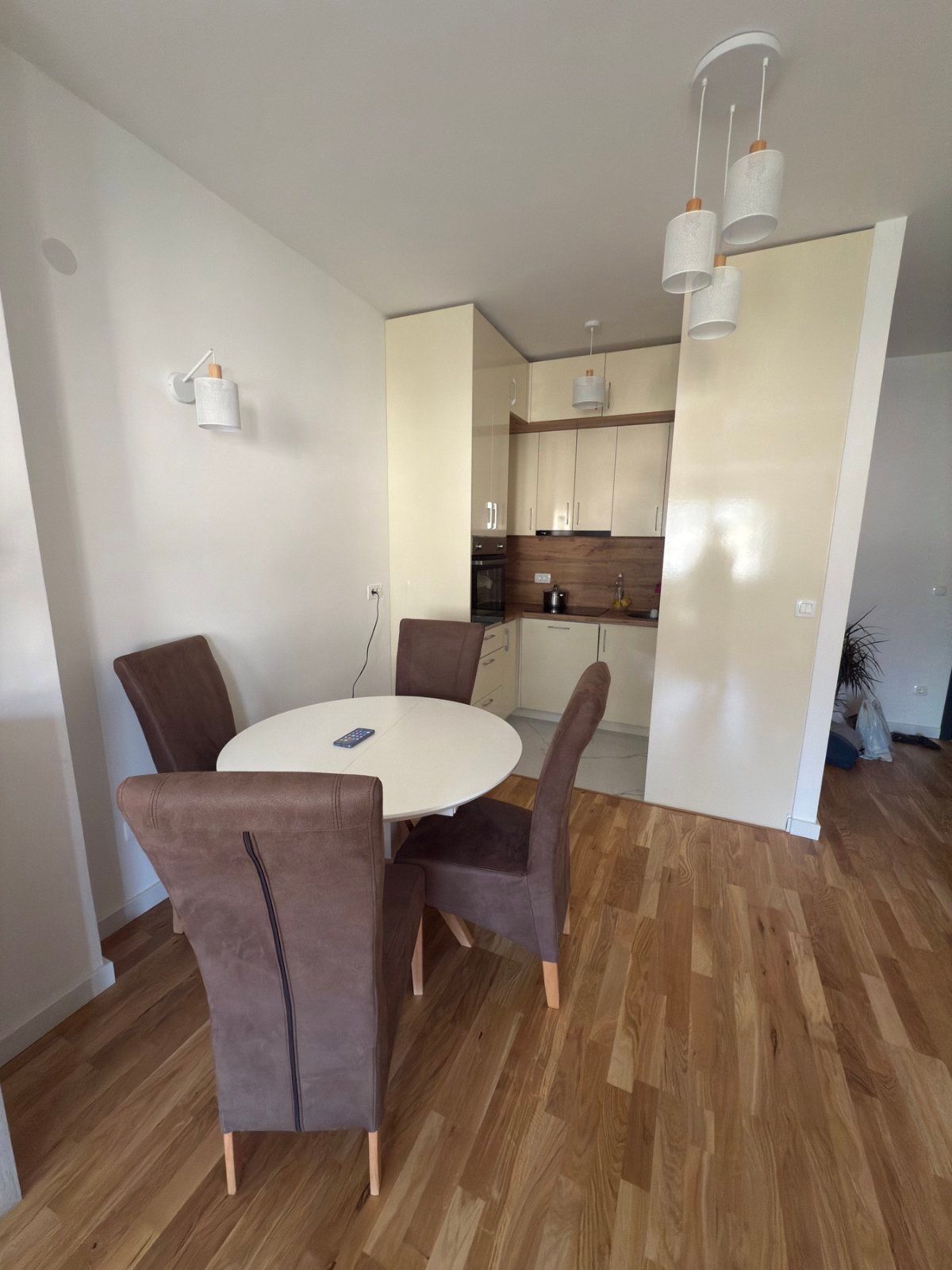 amforaproperty.com/Nov,moderno opremljen dvosoban stan 78m2 sa pogledom na grad – Bar