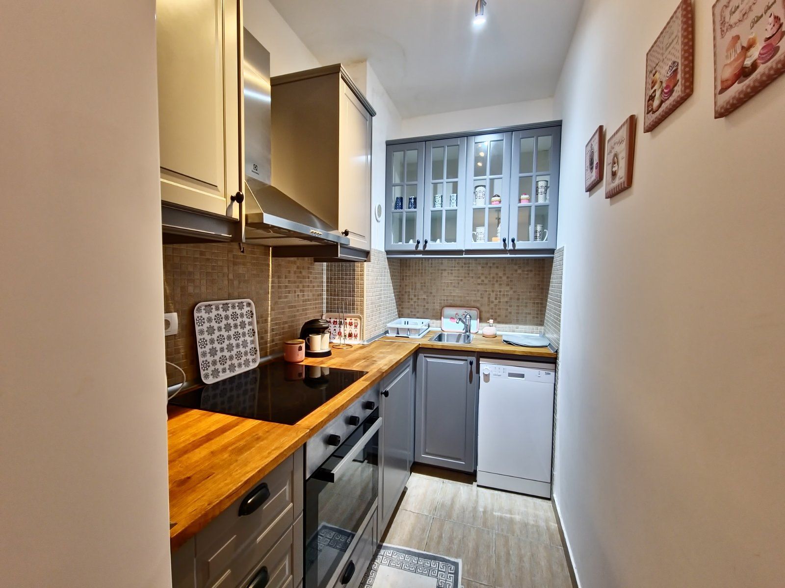 Izdavanje – Moderan jednosoban apartman sa pogledom na more, Anatolia, Bečići (na duži period) - Amfora Real Estate