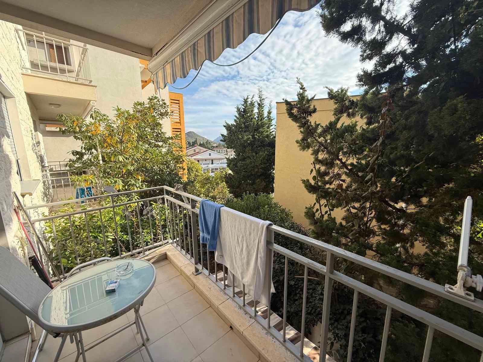 amforaproperty.com/Namesten jednosoban stan 40m2 u kompleksu sa bazenom,Petrovac