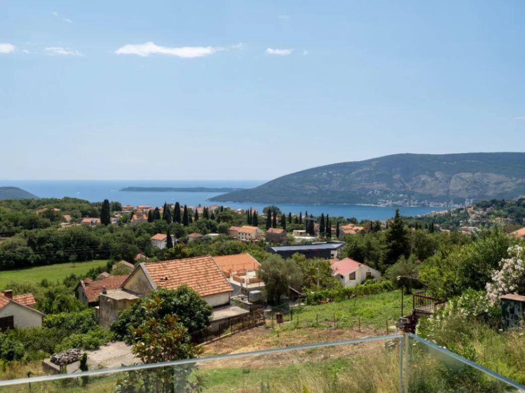 amforaproperty.com/Luksuzna Mediteranska Vila sa bazenom i panoramskim pogledom na More – Podi, Herceg Novi