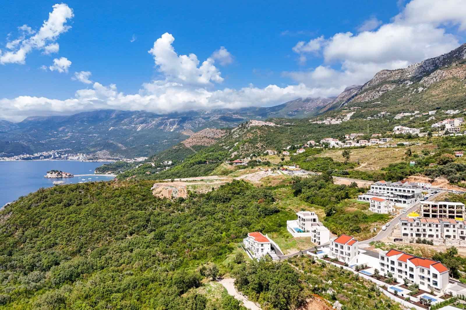 amforaproperty.com/Budva, Reževići – Nova Luksuzna Vila sa Pogledom na More i Bazenom