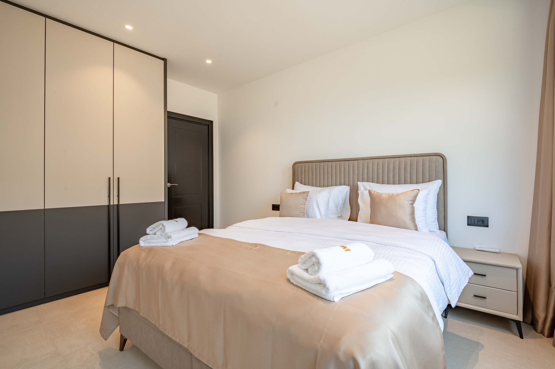 Budva, Reževići – Nova Luksuzna Vila sa Pogledom na More i Bazenom - Amfora Real Estate