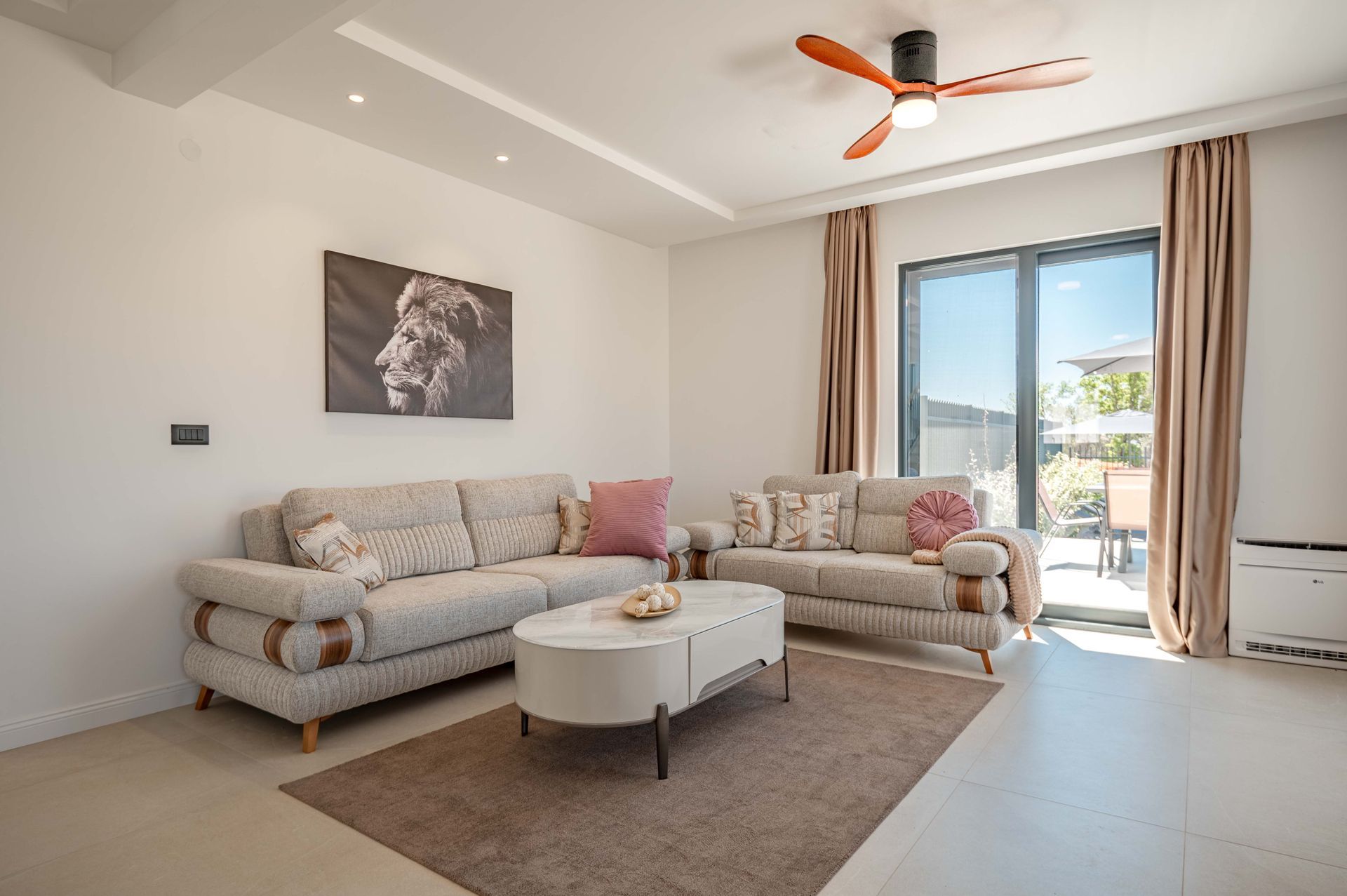 Budva, Reževići – Nova Luksuzna Vila sa Pogledom na More i Bazenom - Amfora Real Estate