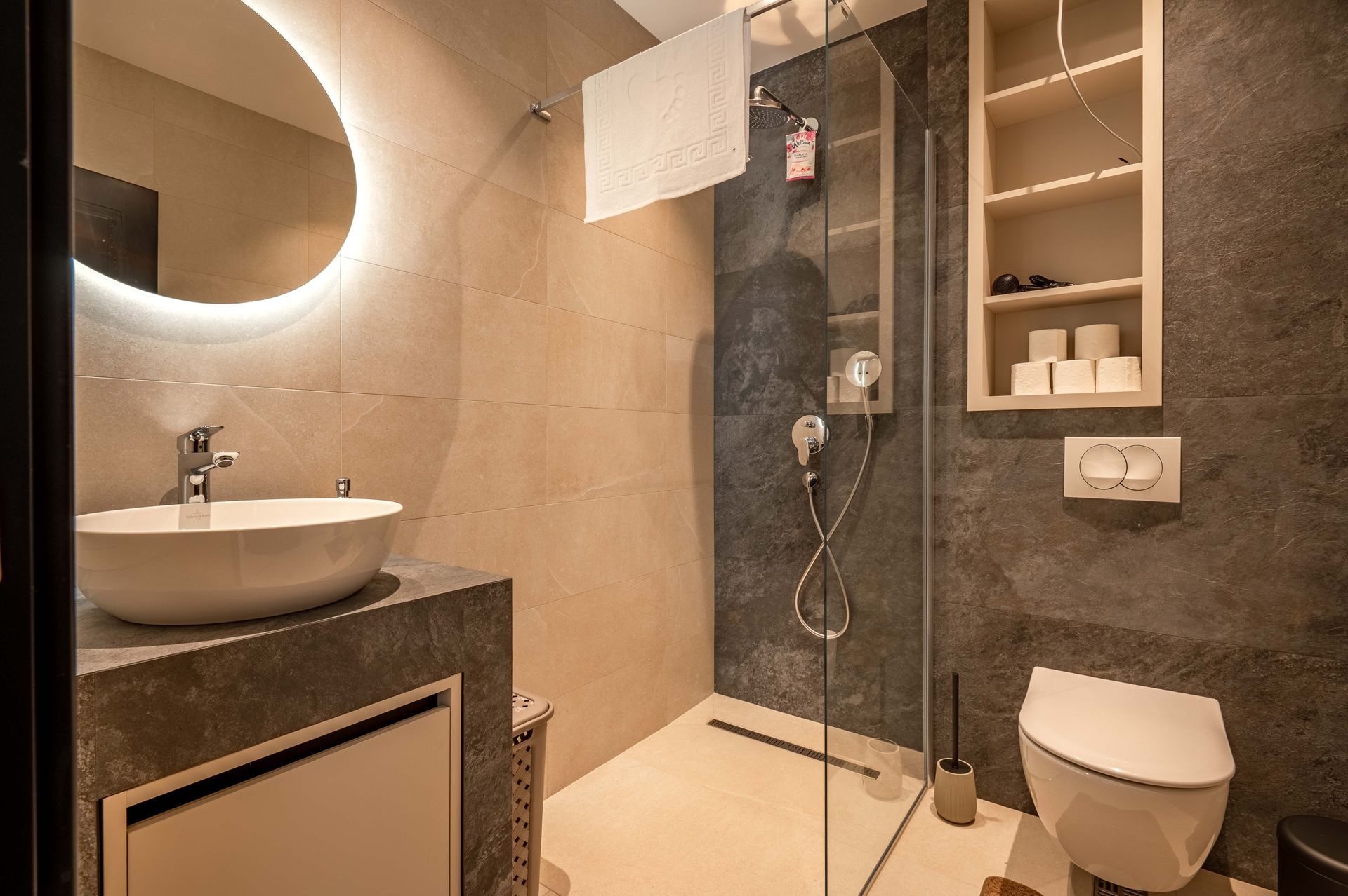 Budva, Reževići – Nova Luksuzna Vila sa Pogledom na More i Bazenom - Amfora Real Estate