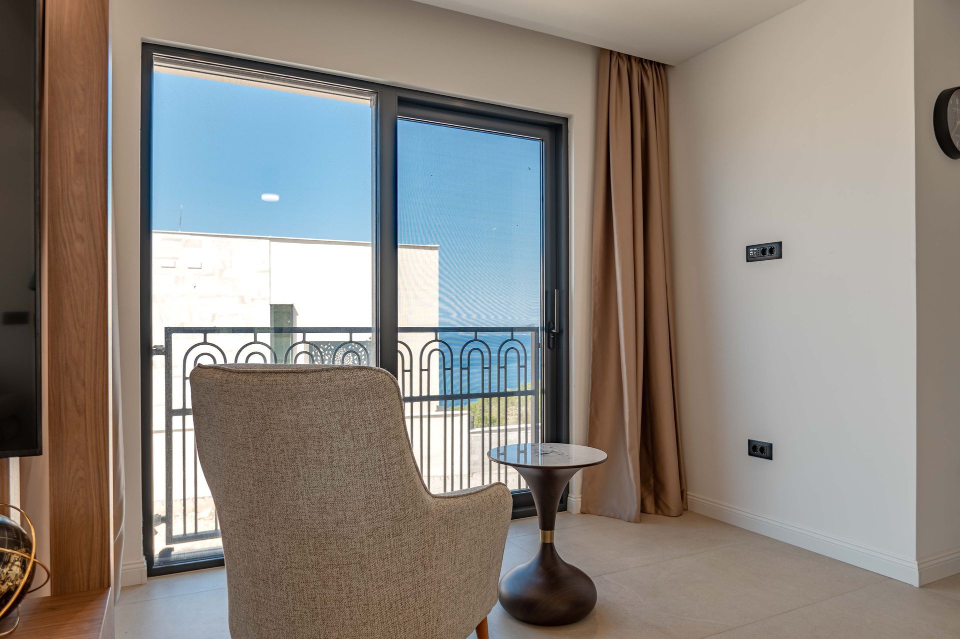 Budva, Reževići – Nova Luksuzna Vila sa Pogledom na More i Bazenom - Amfora Real Estate