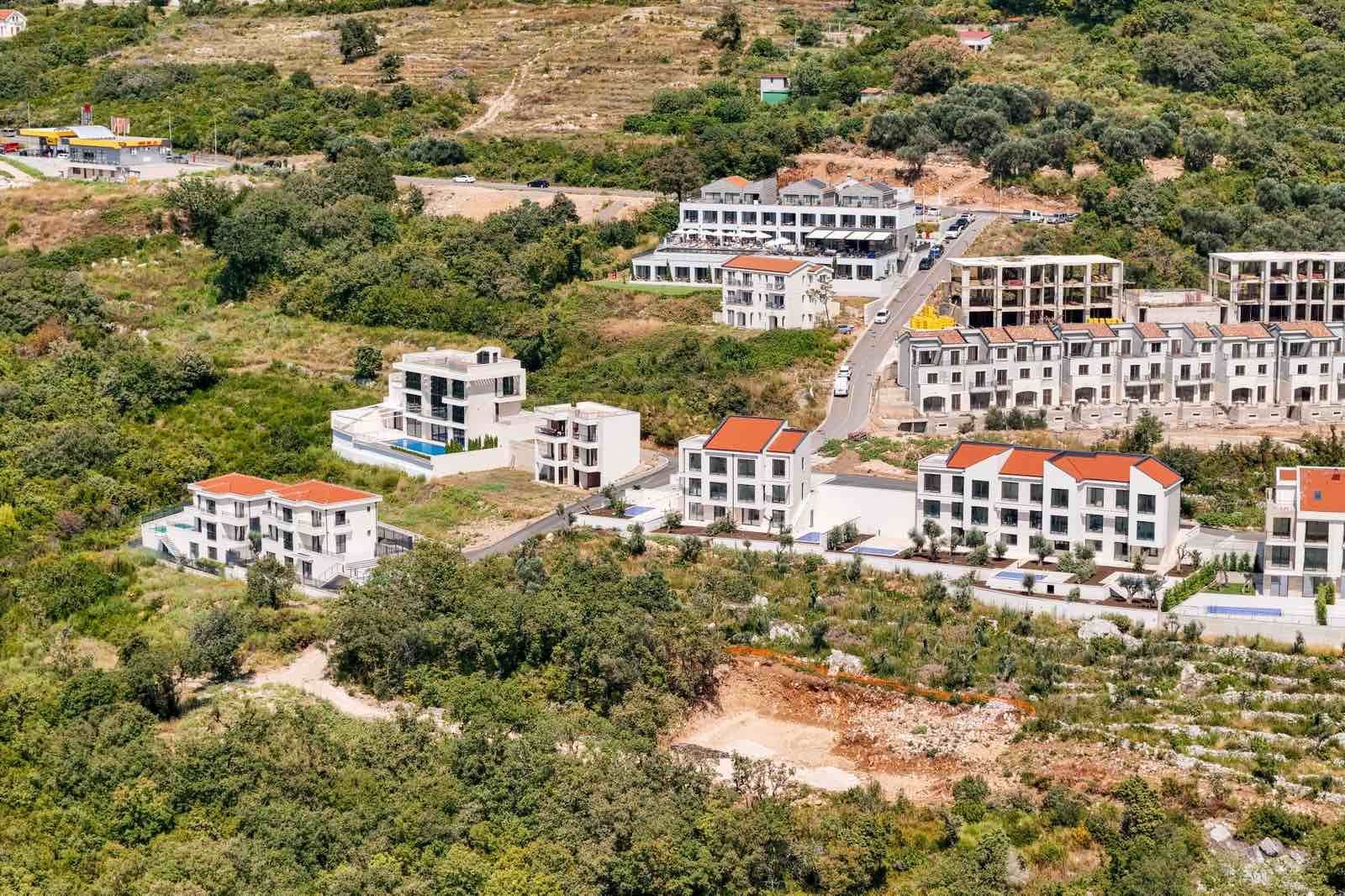 amforaproperty.com/Budva, Reževići – Nova Luksuzna Vila sa Pogledom na More i Bazenom