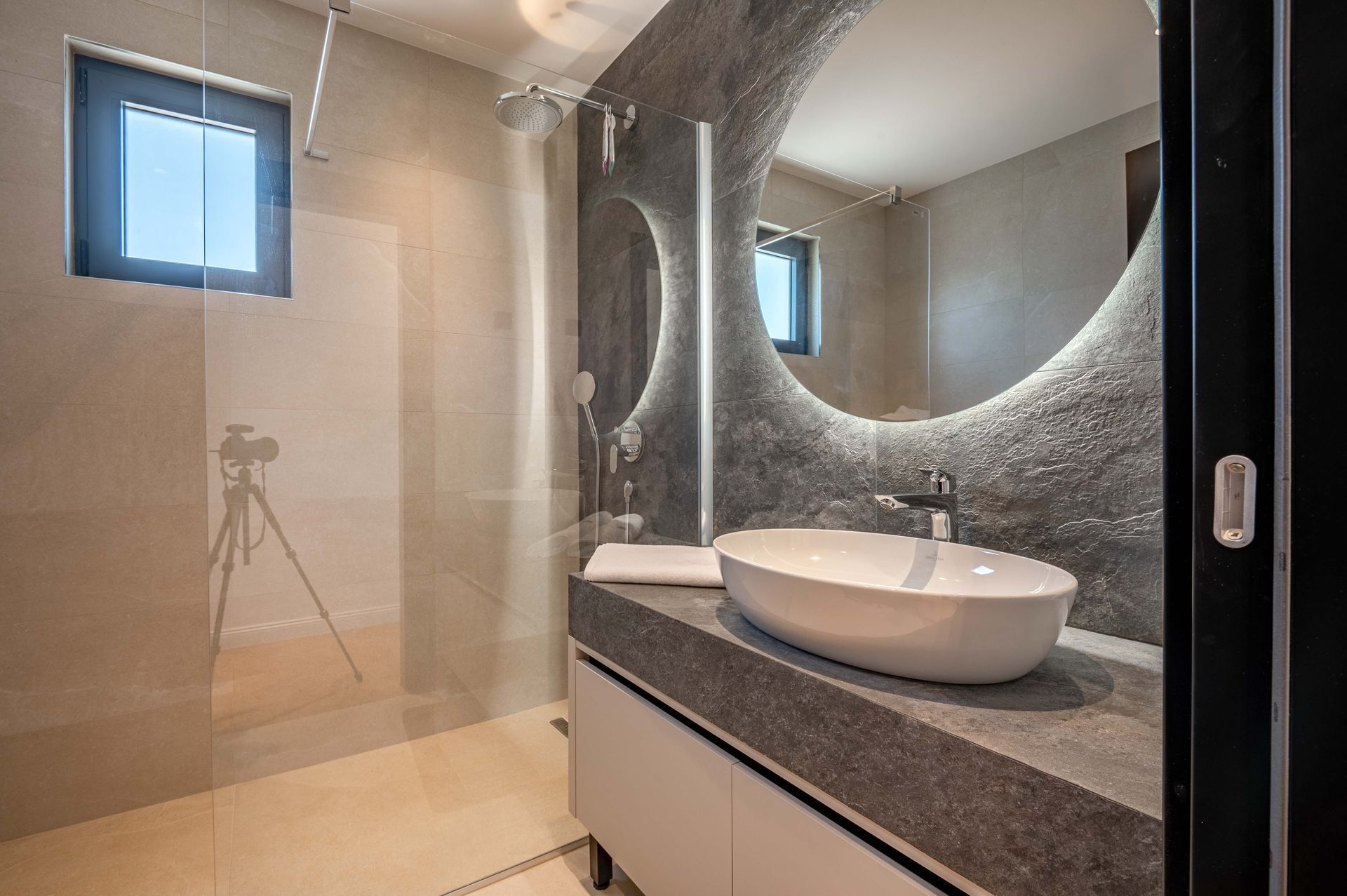 Budva, Reževići – Nova Luksuzna Vila sa Pogledom na More i Bazenom - Amfora Real Estate