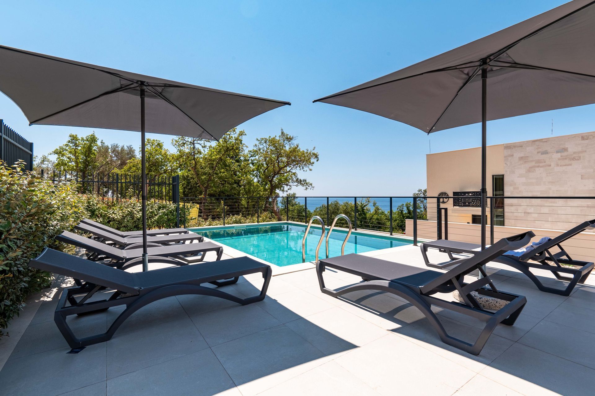 Budva, Reževići – Nova Luksuzna Vila sa Pogledom na More i Bazenom - Amfora Real Estate